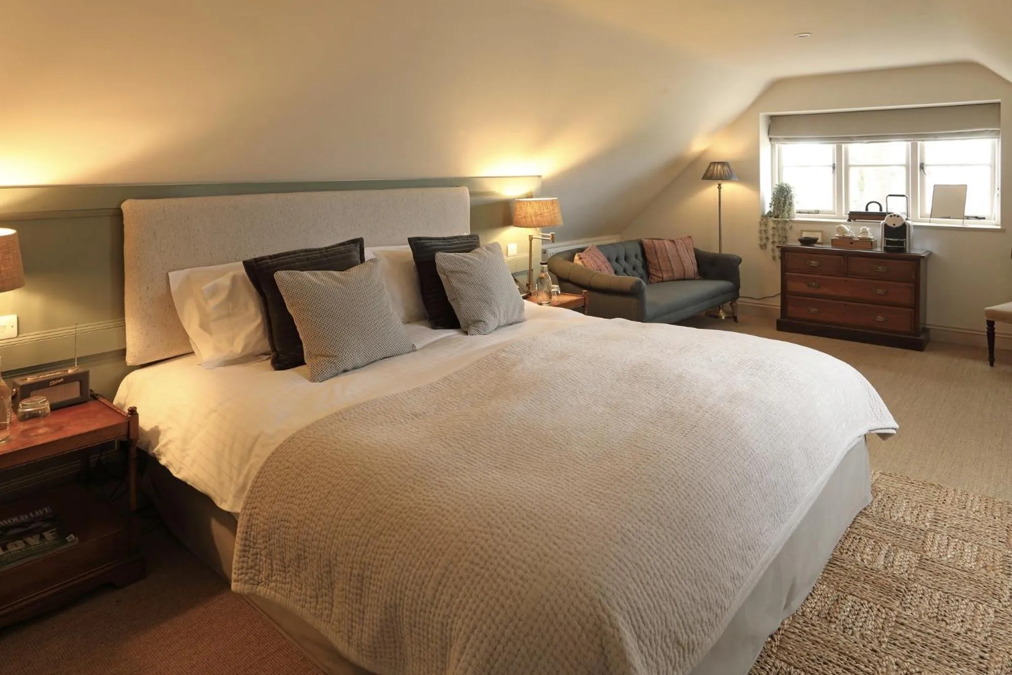 Suite with Garden View in The Feathered Nest Inn