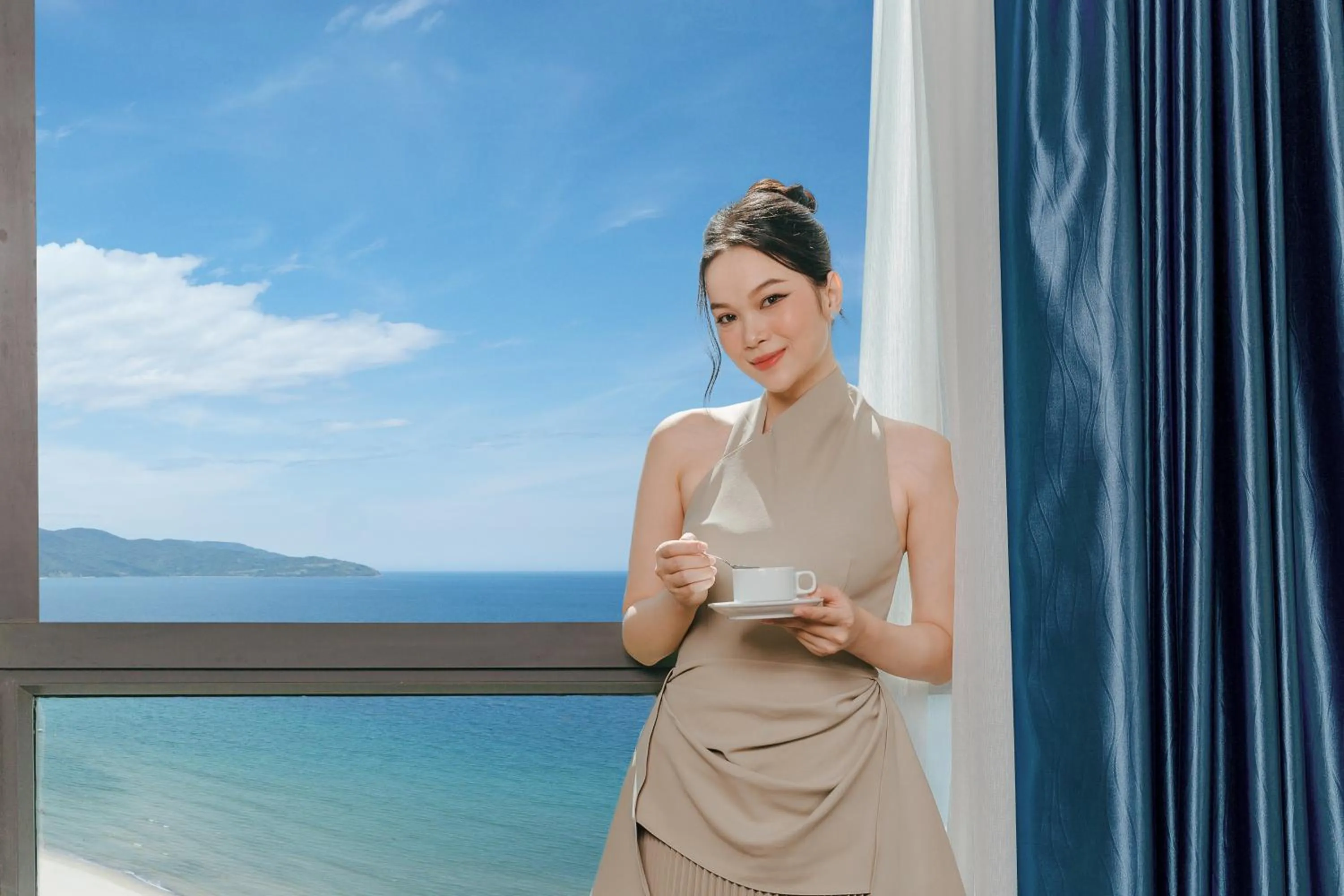 Deluxe Double Room with Sea View in SeaFront Hotel DaNang