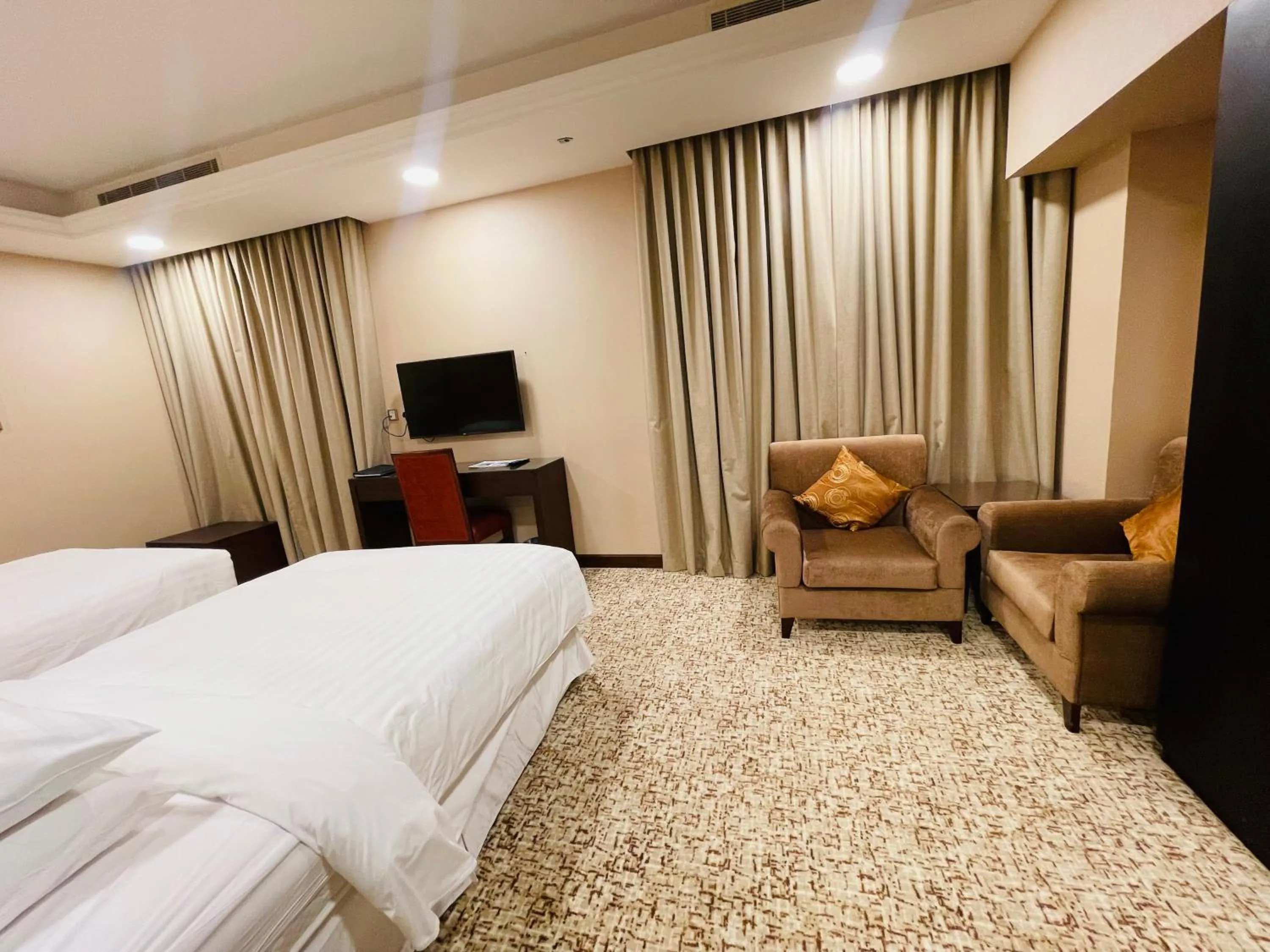 Deluxe Twin Room in Grand Legacy Hotel Doha