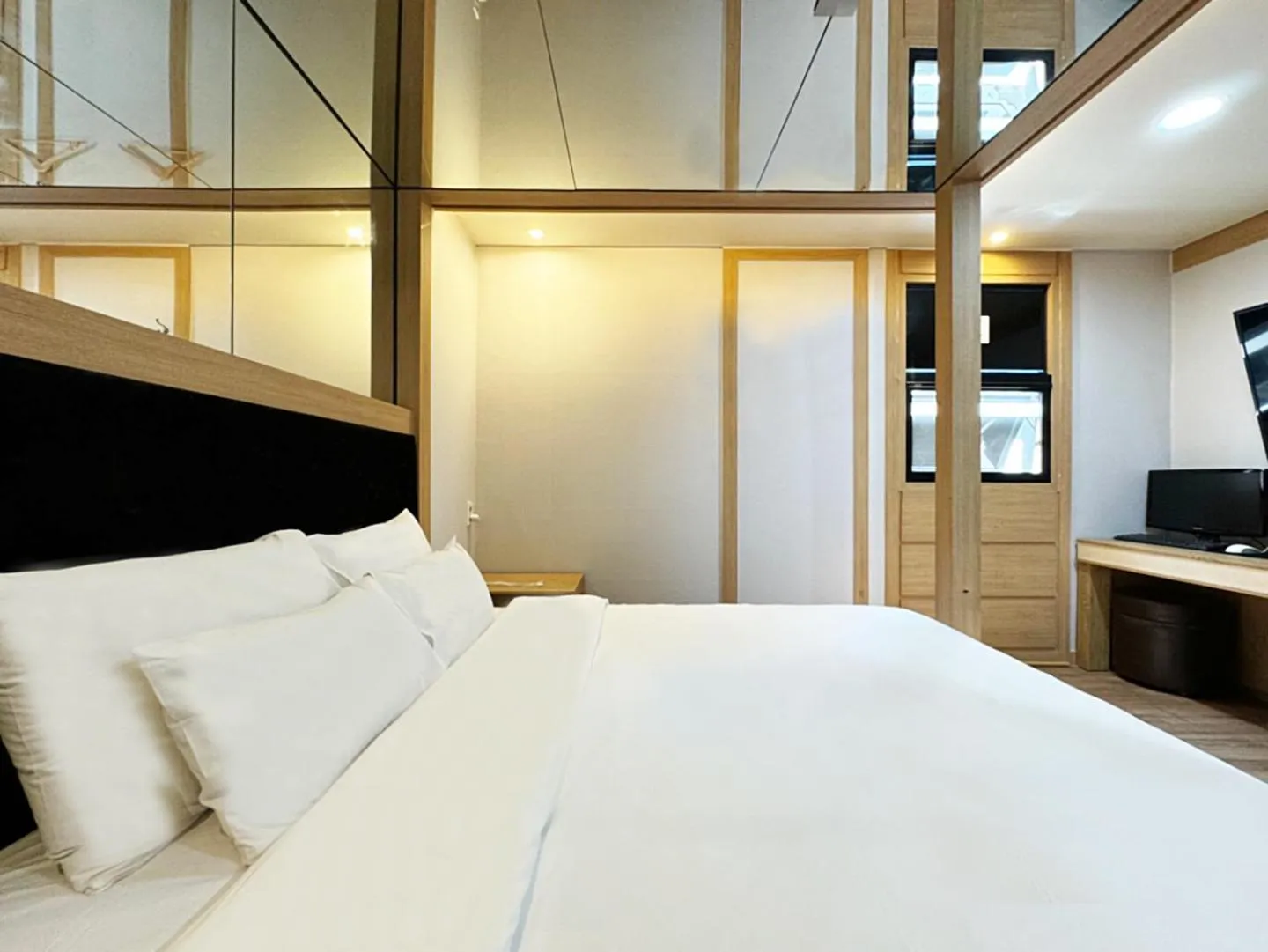 Deluxe Double Room in Mokpo Well hotel