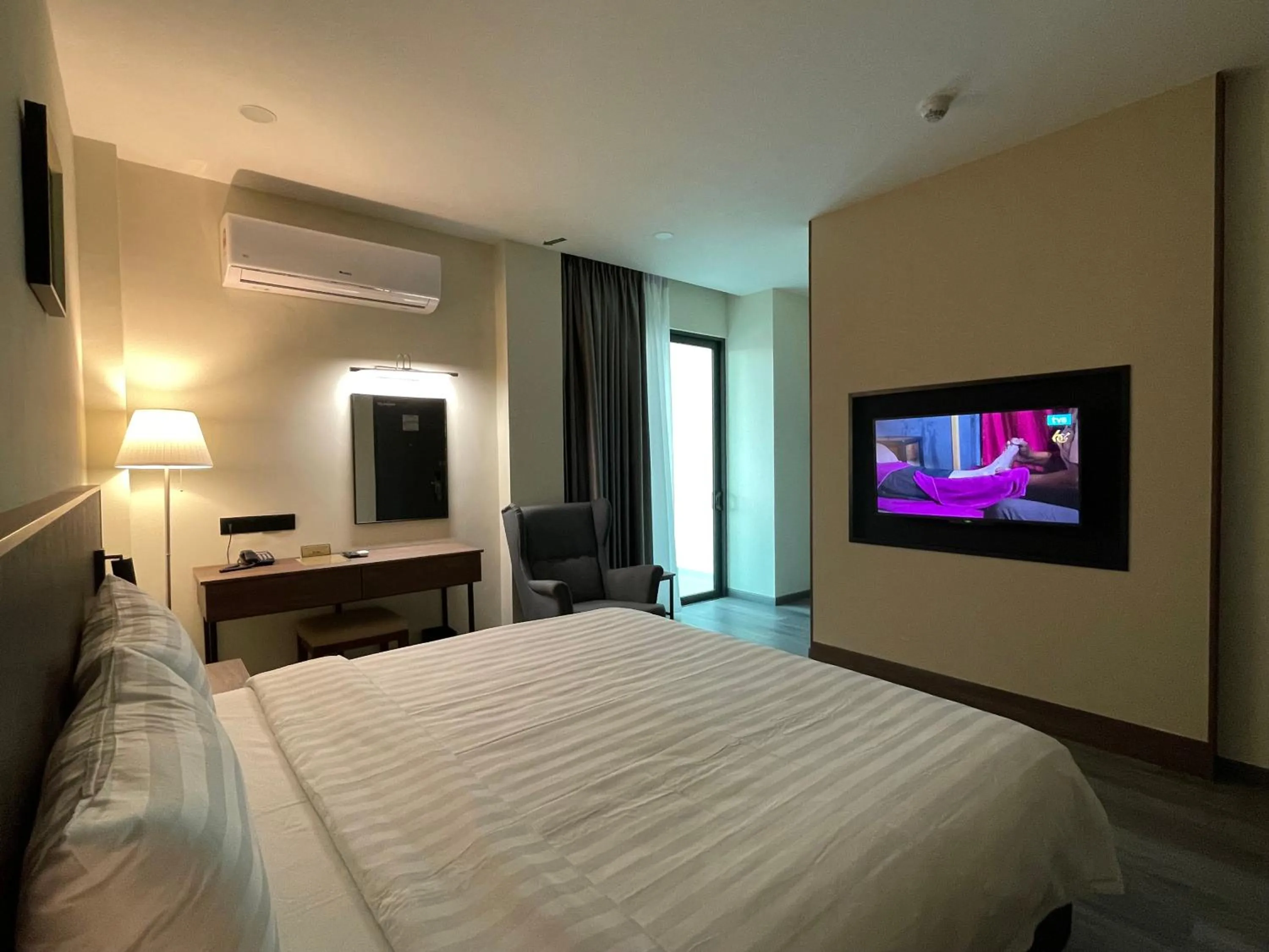 Deluxe King Room in Hotel Bundusan