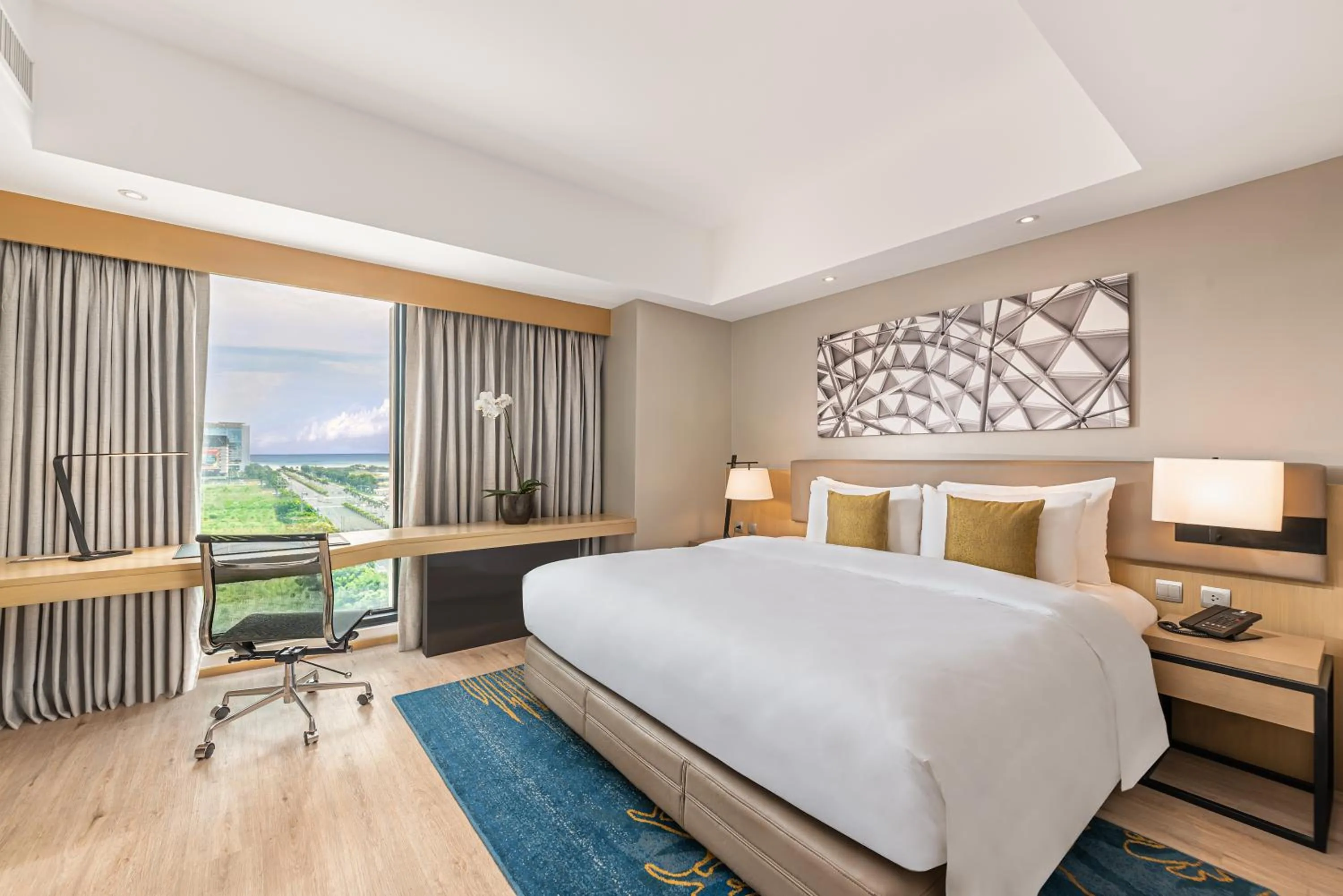One-Bedroom Suite with 1 King Bed and Club Access in Seda Manila Bay near Ayala Malls