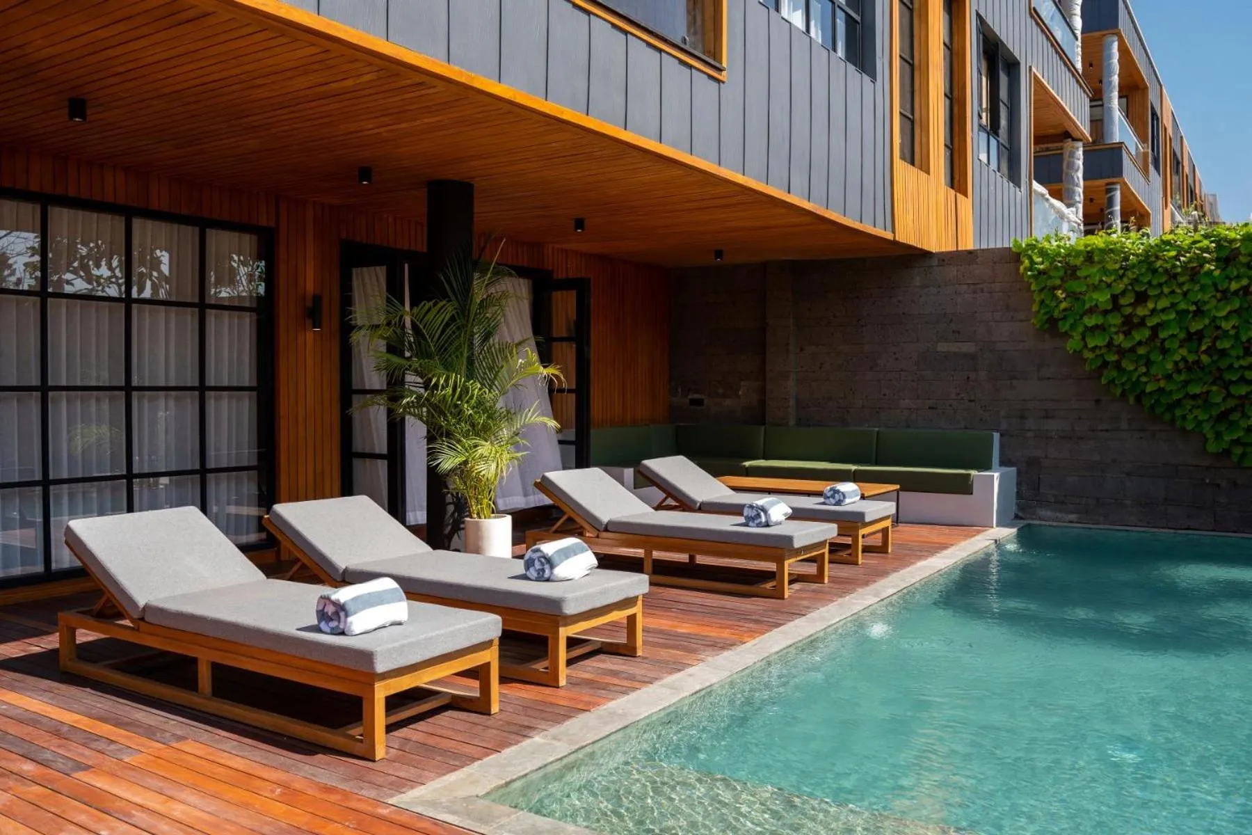 Signature Villa in Secana Beachtown Resort & Residences