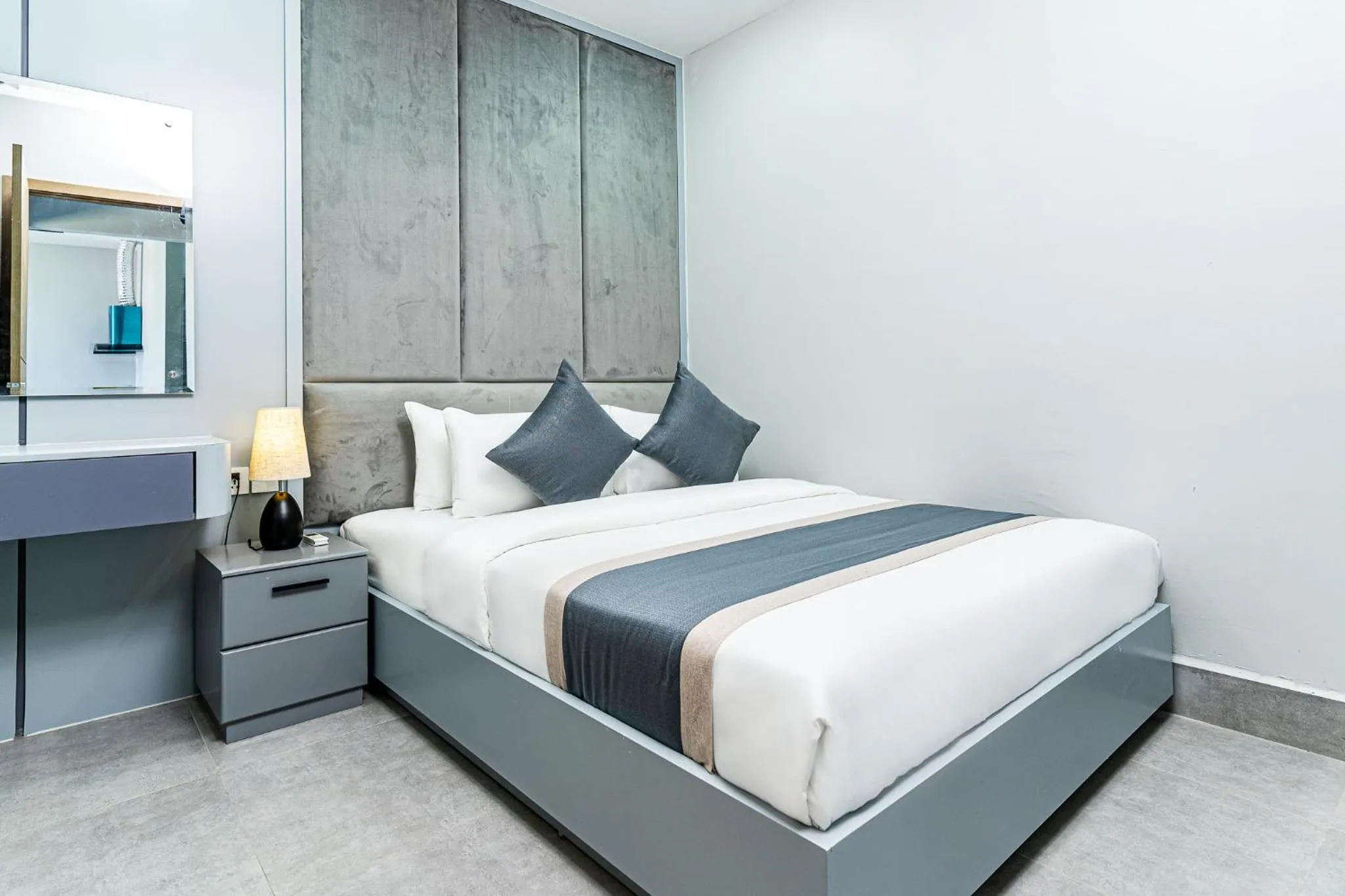 Deluxe Family With Balcony in The Square Kampot Hotel