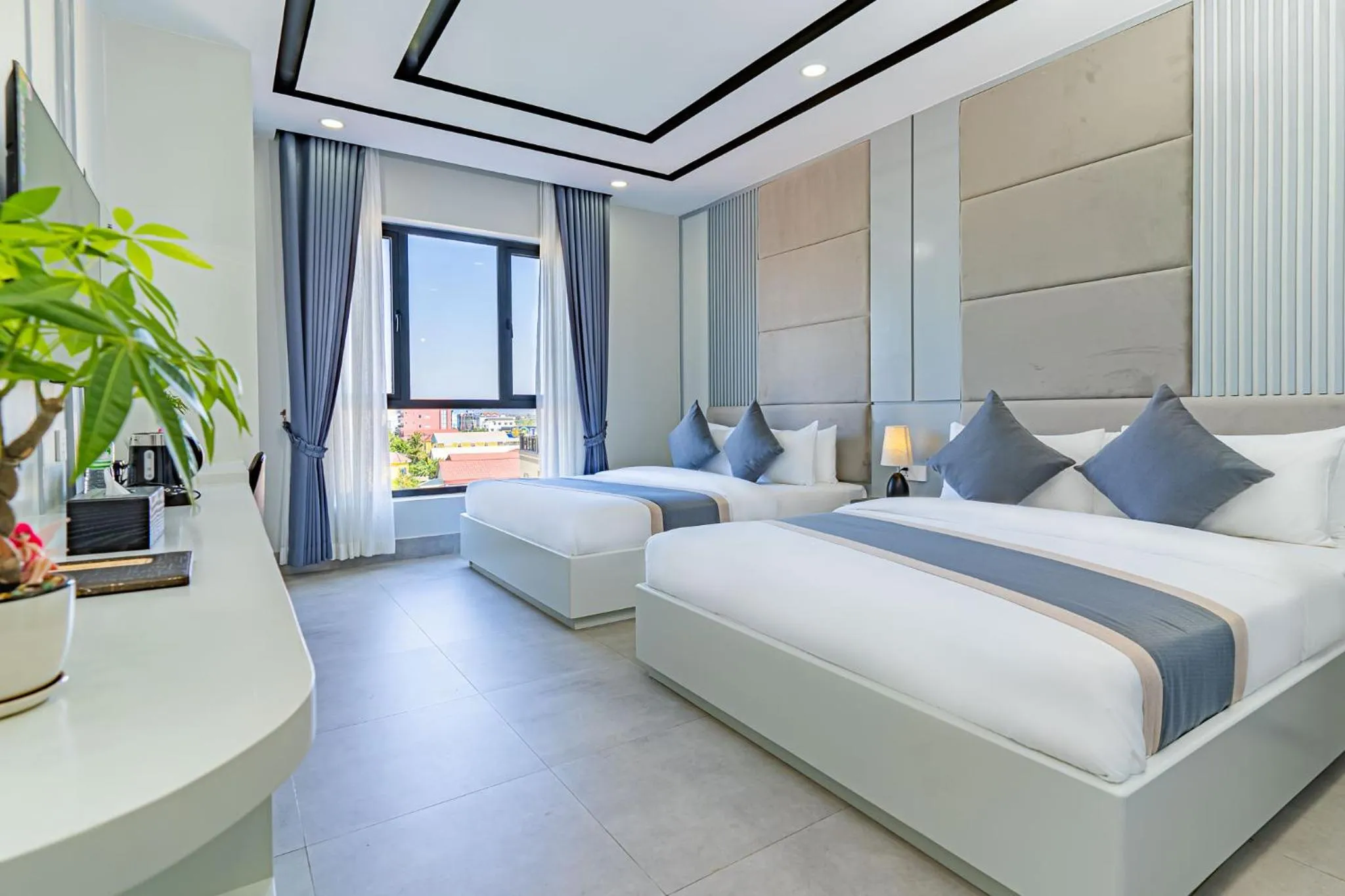 Deluxe Twin Room with Mountain View in The Square Kampot Hotel