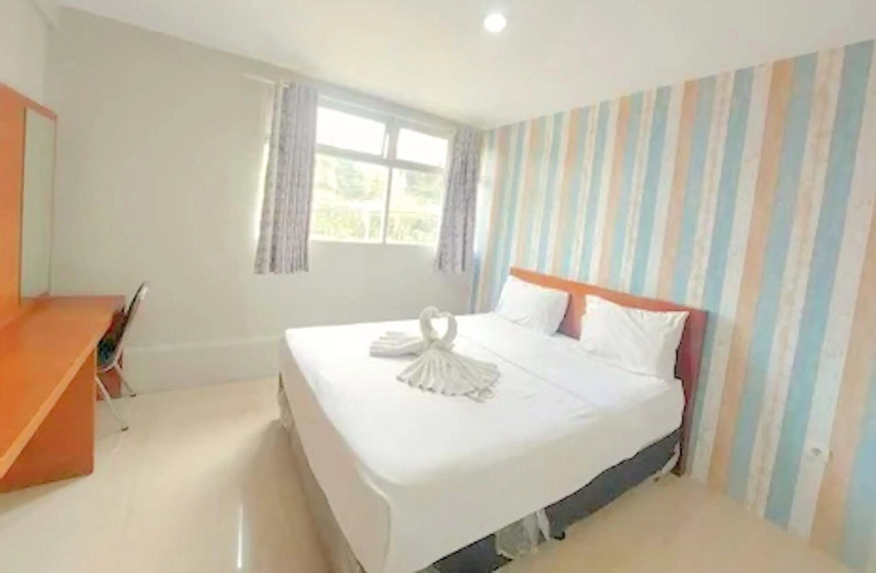 Superior Double Room in The Aurora by Makati