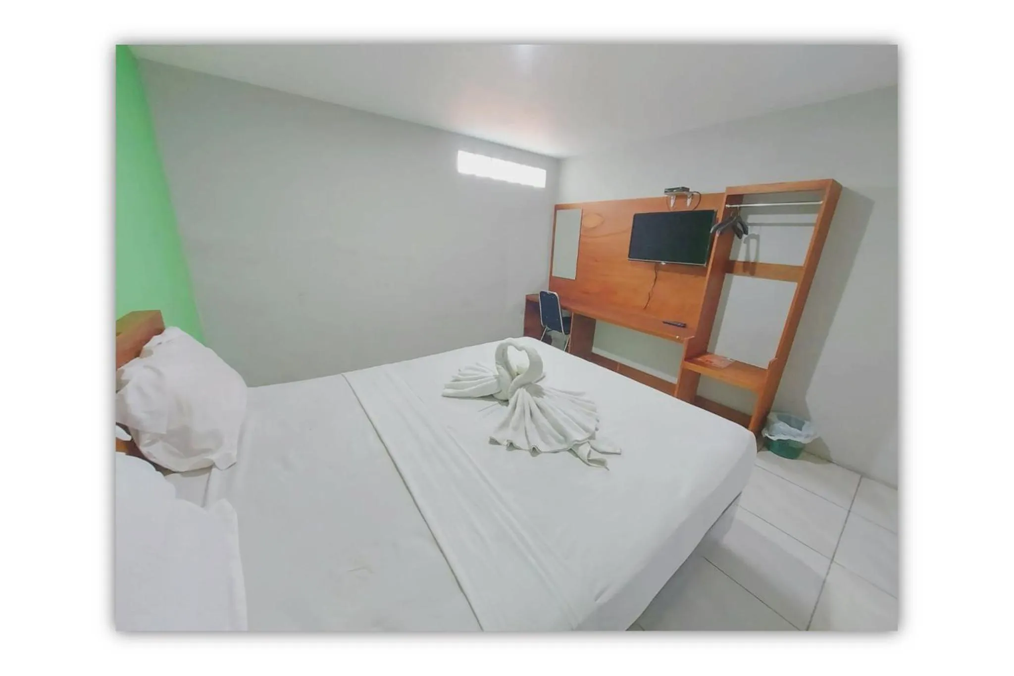 Economy Double Room in The Aurora by Makati