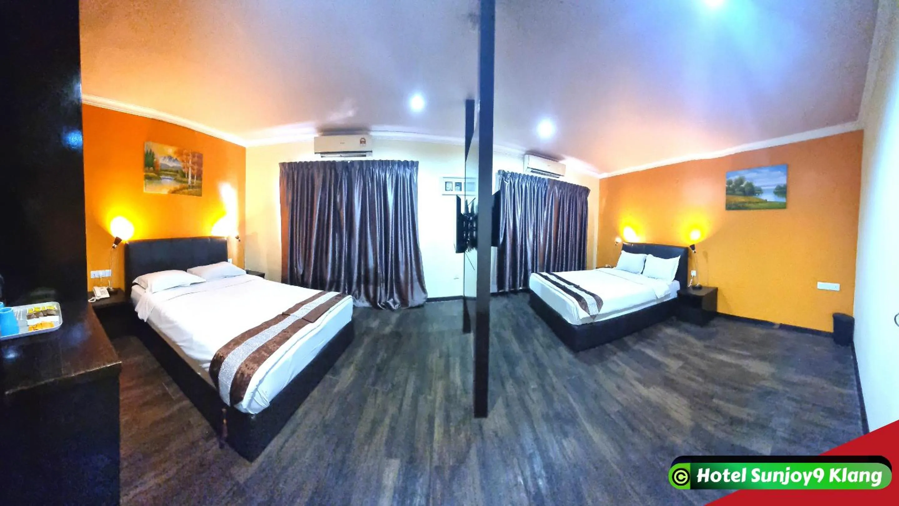 Premium Family-4 Suite with Jacuzzi Spa Bath in Hotel Sunjoy9 Klang