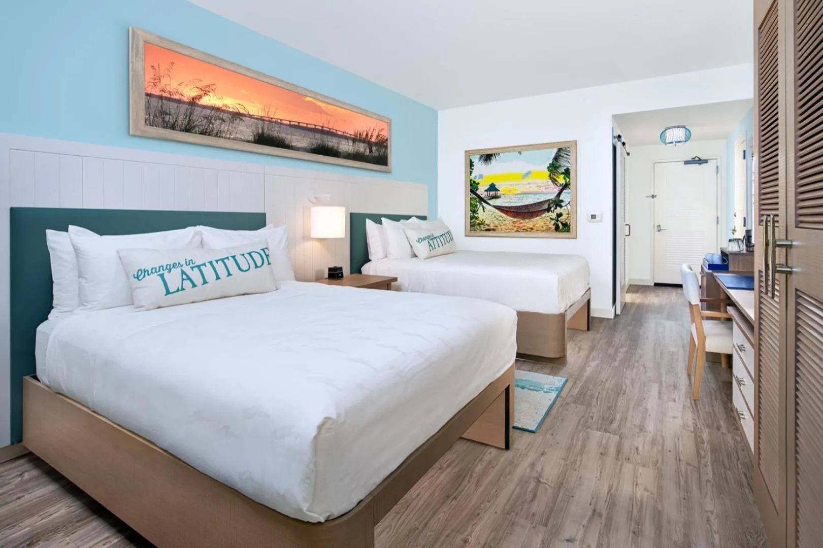 Deluxe Queen Room in Margaritaville Beach Resort Ft Myers Beach