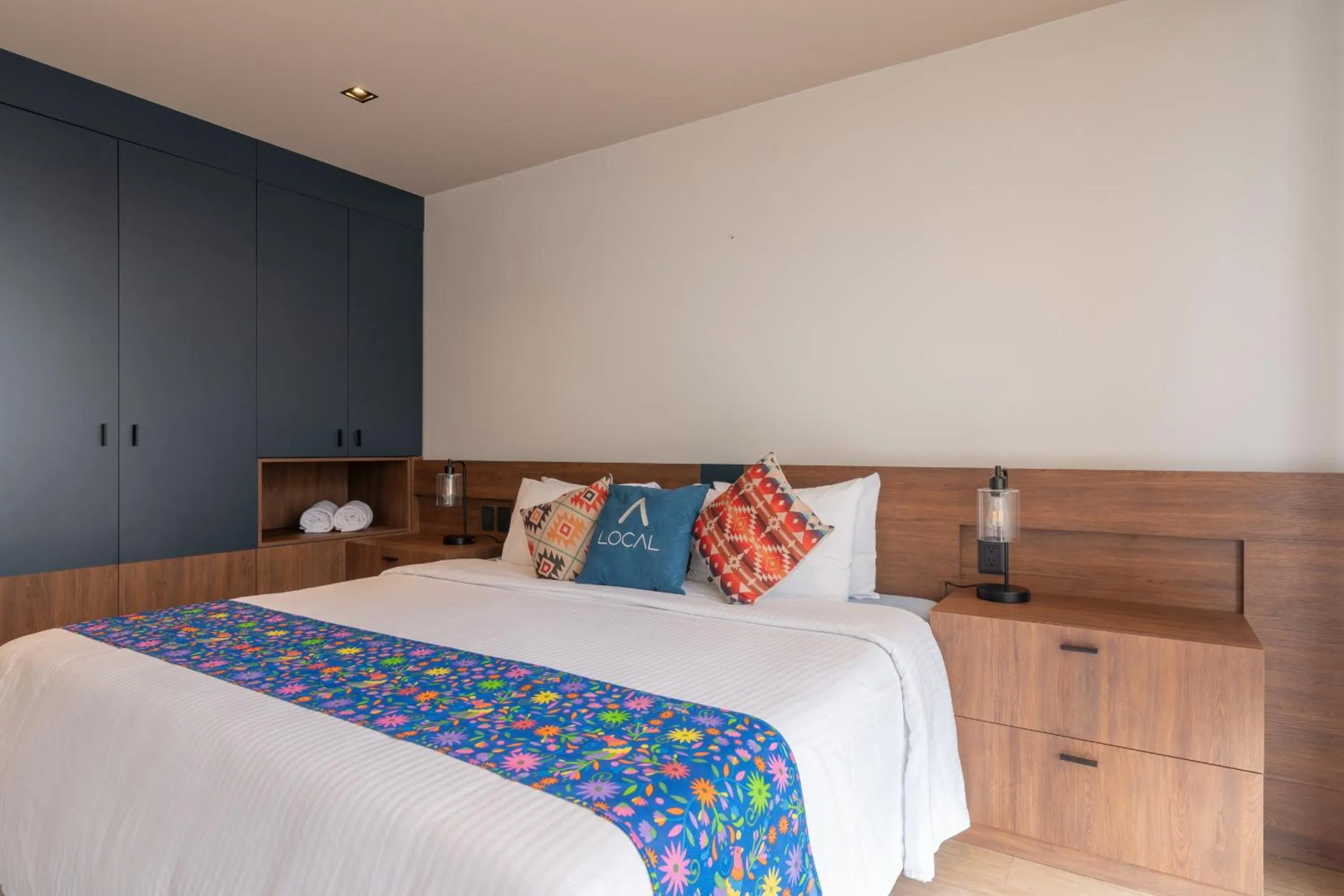 Apartment with Balcony in Be Local