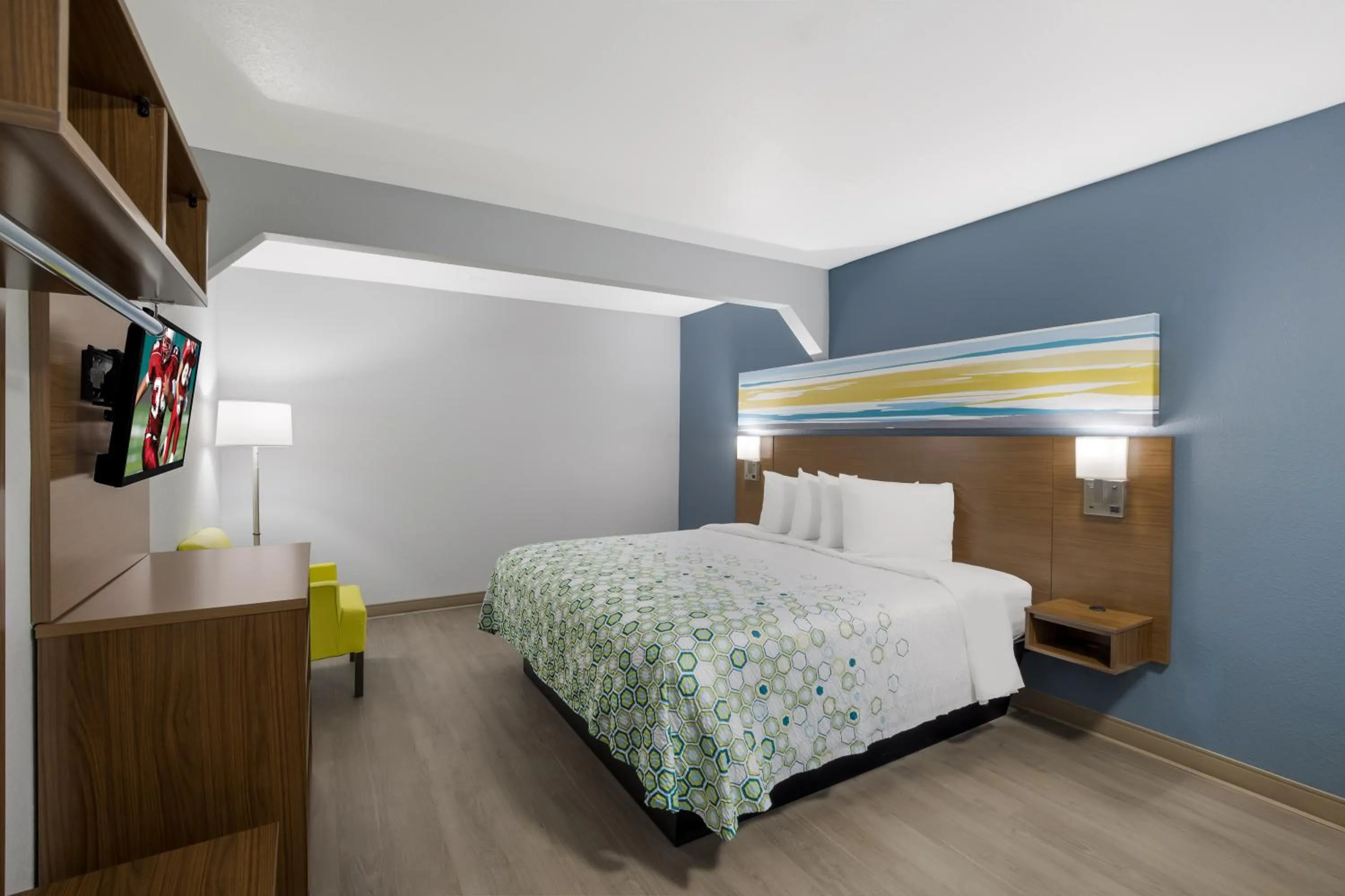 Studio King Room Non-Smoking in HomeTowne Studios by Red Roof Orange, TX