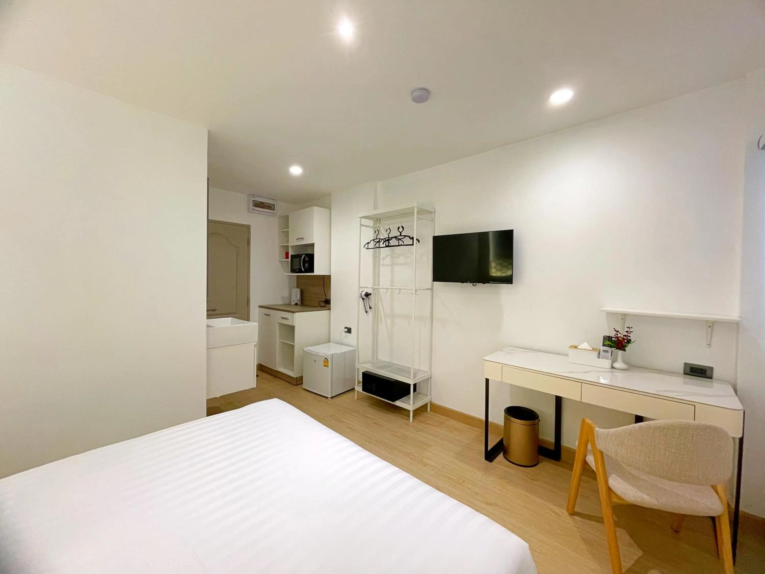 Deluxe Queen Room in Arawana Express Sukhumvit 22