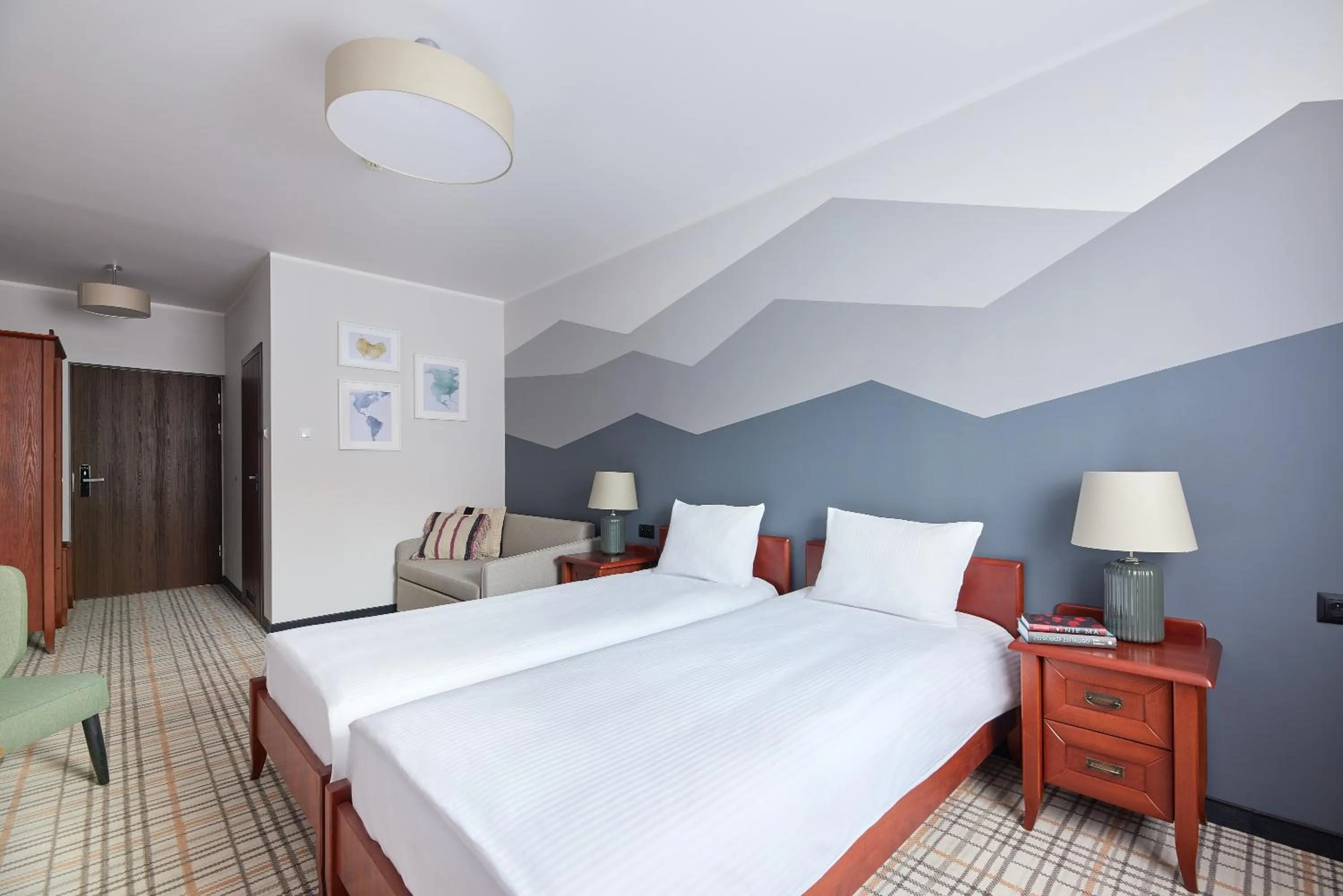 Standard Family Room Queen Bed Sofa Bed in Kyriad Karkonosze