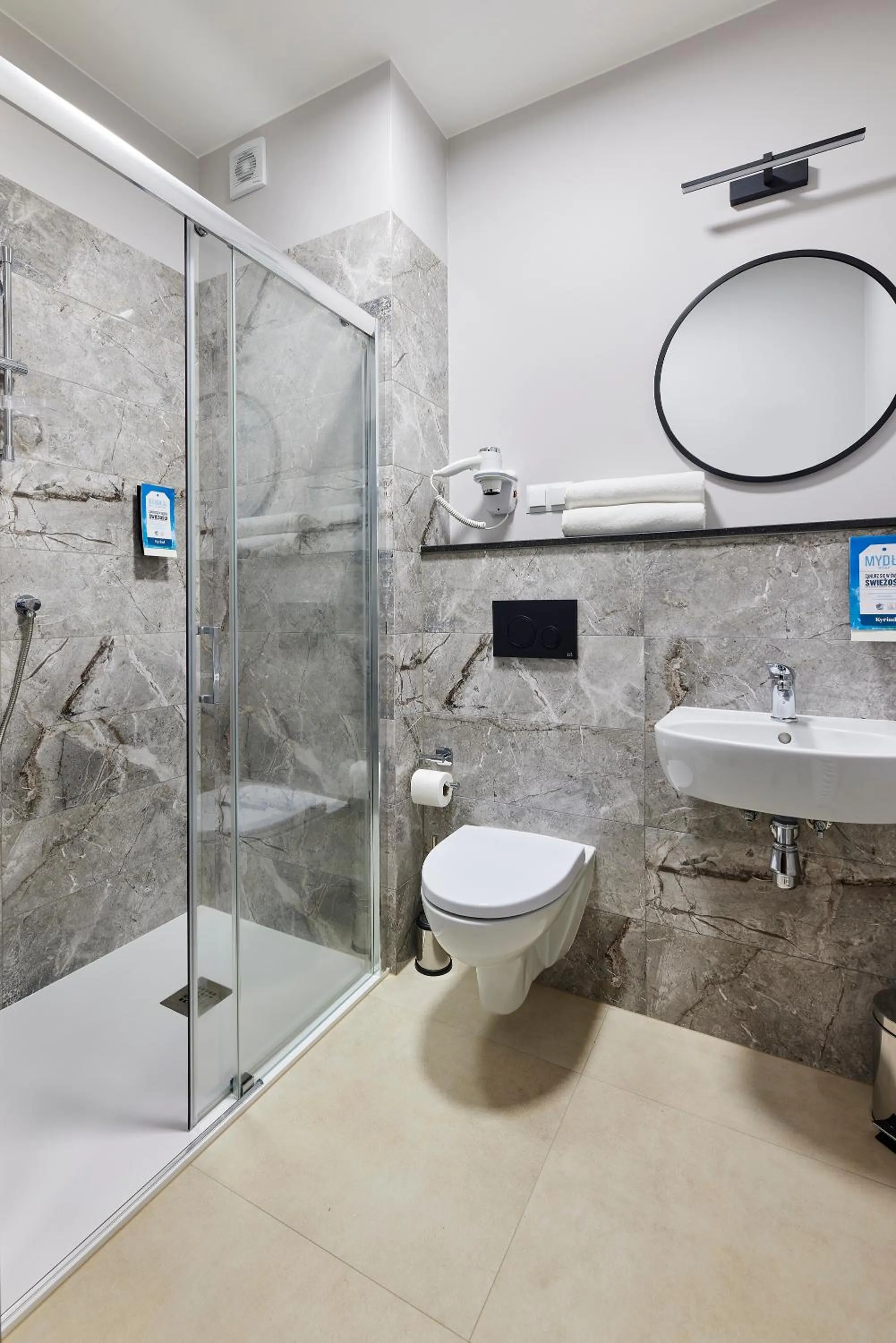 Superior Room 2 Single Beds 1 Sofa Bed in Kyriad Karkonosze