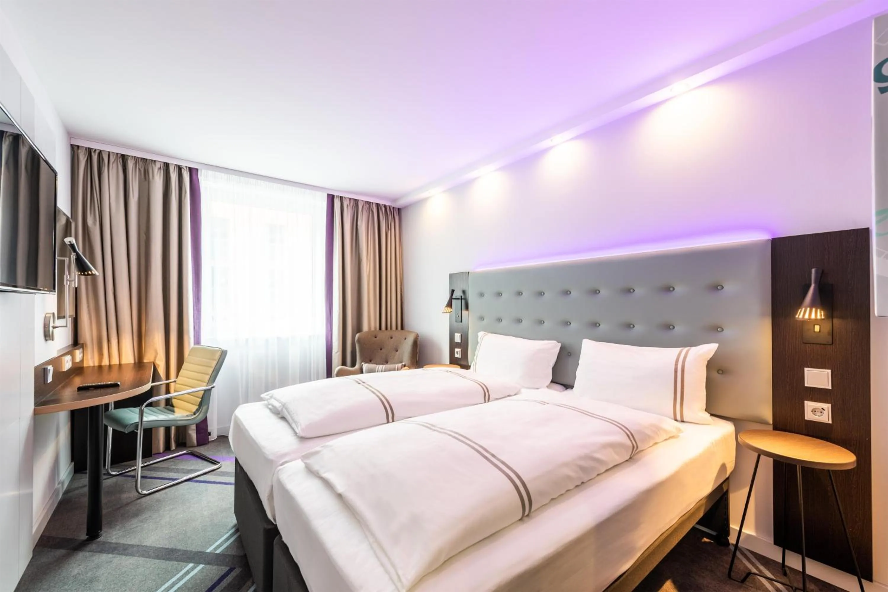 Standard Twin Room in Premier Inn Hamburg City Millerntor