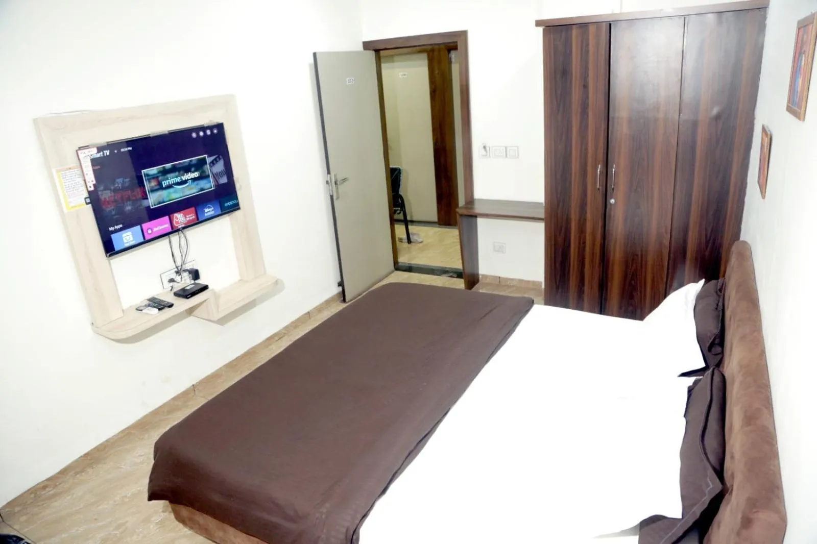 Superior King Room in Hotel Kiwi Inn