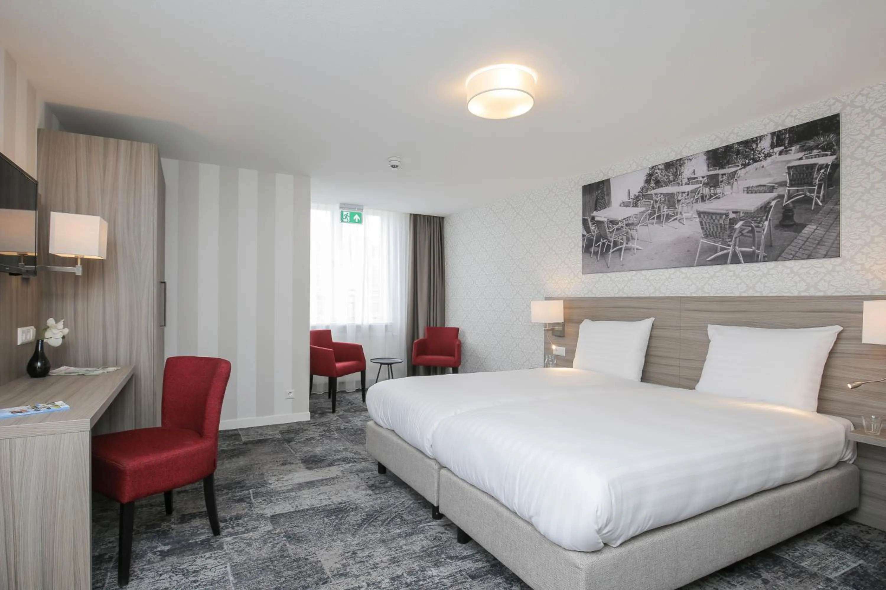 Deluxe Twin Room in Fletcher Hotel-Restaurant Middelburg