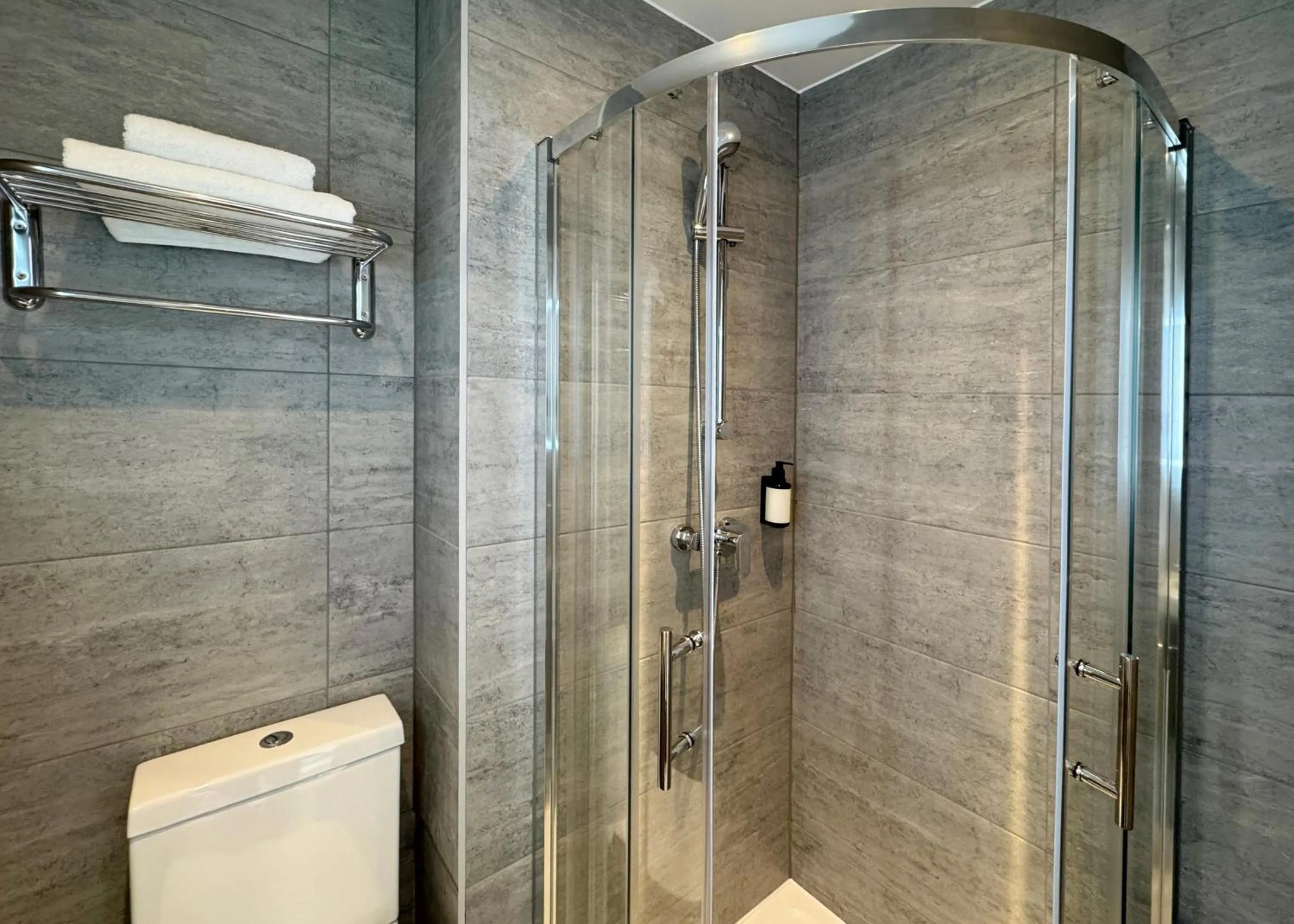 Premier Single Room in Berjaya Eden Park London Hotel