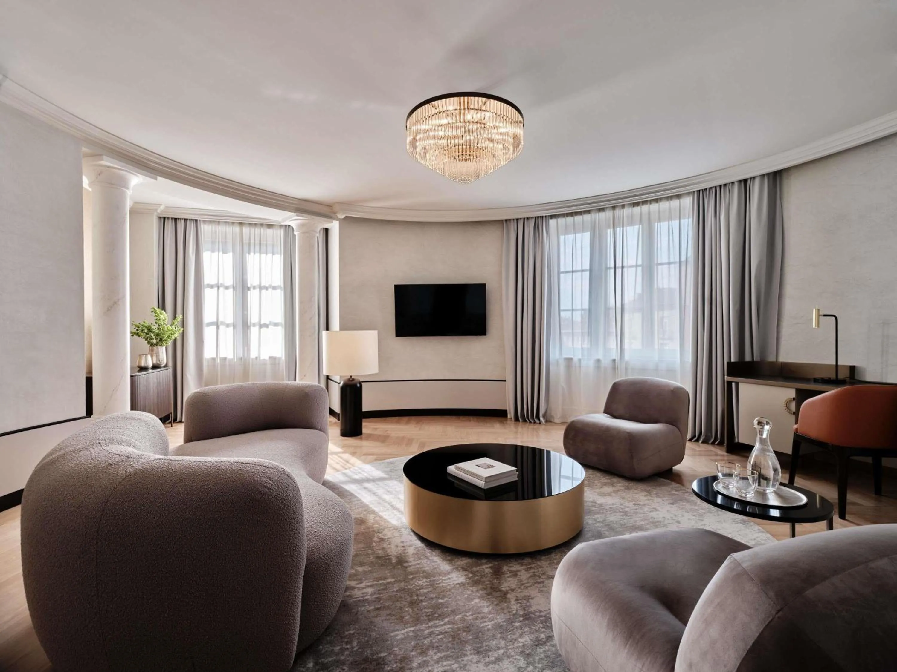 Suite with One Double Bed in The Crown Krakow Center - Handwritten Collection ACCOR