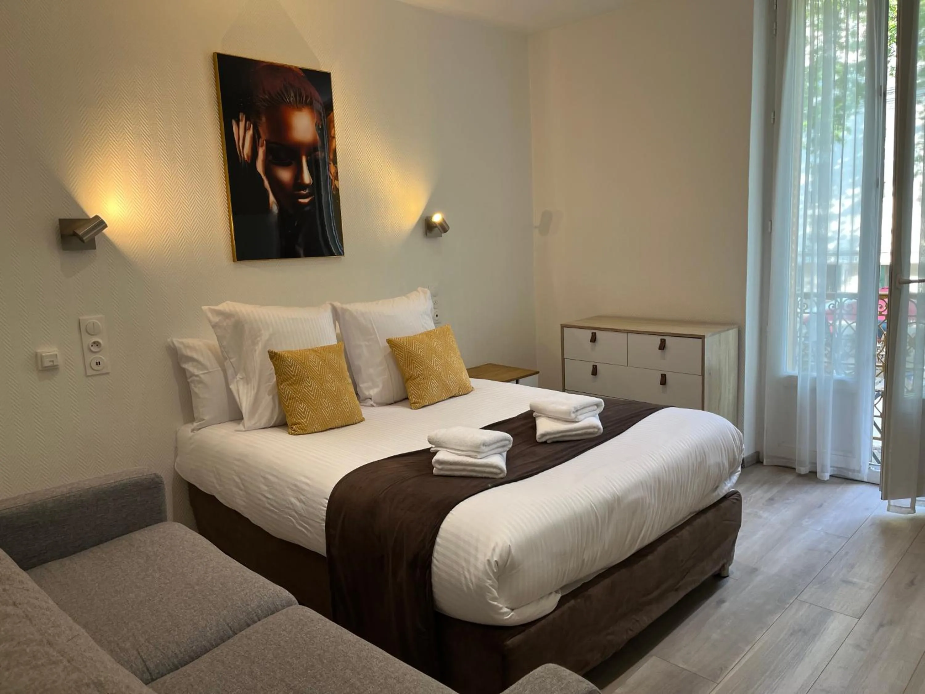 Superior Double Room in Logis Hôtel Belle Etoile Vichy