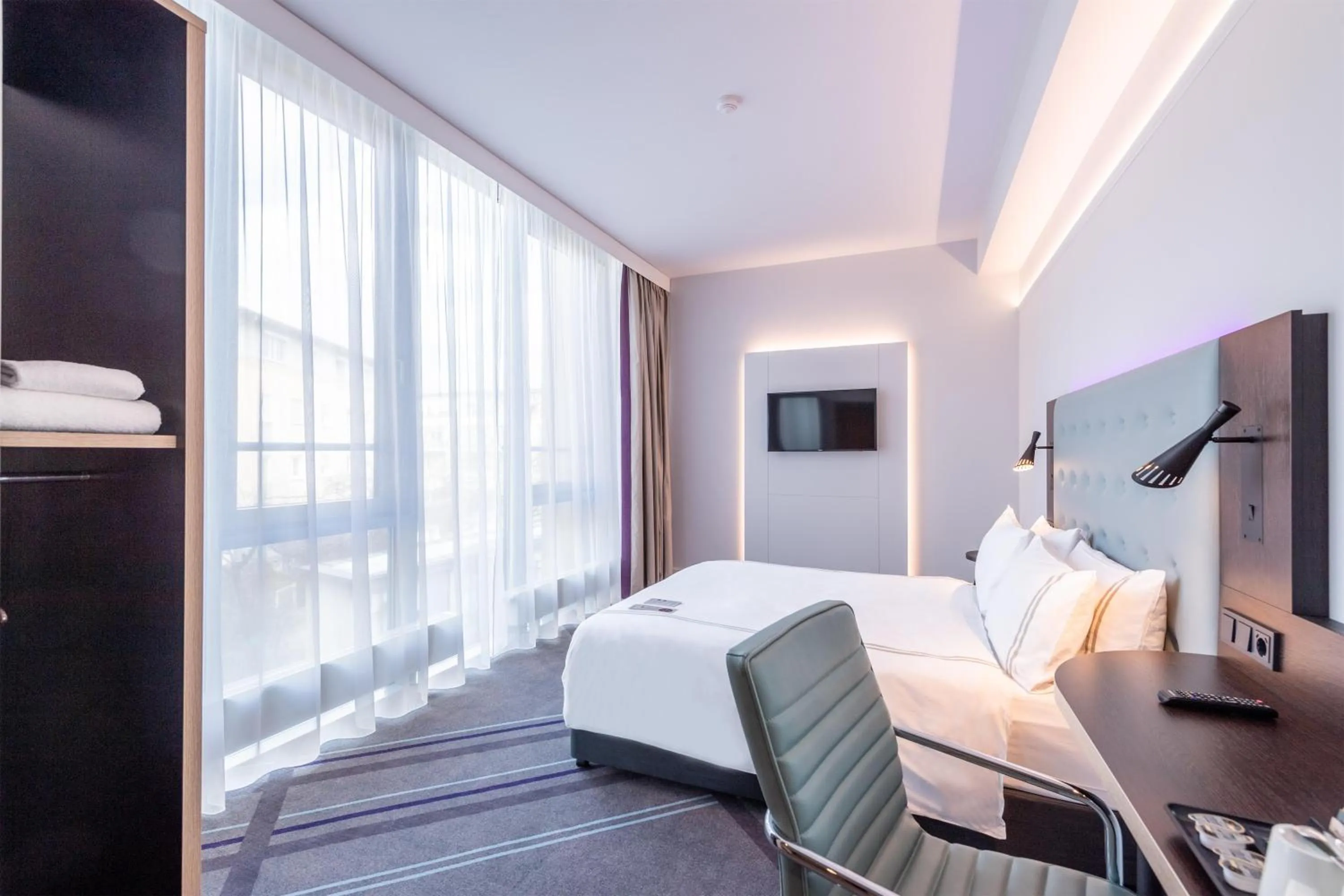 Double Room - Disability Access in Premier Inn Muenchen Messe