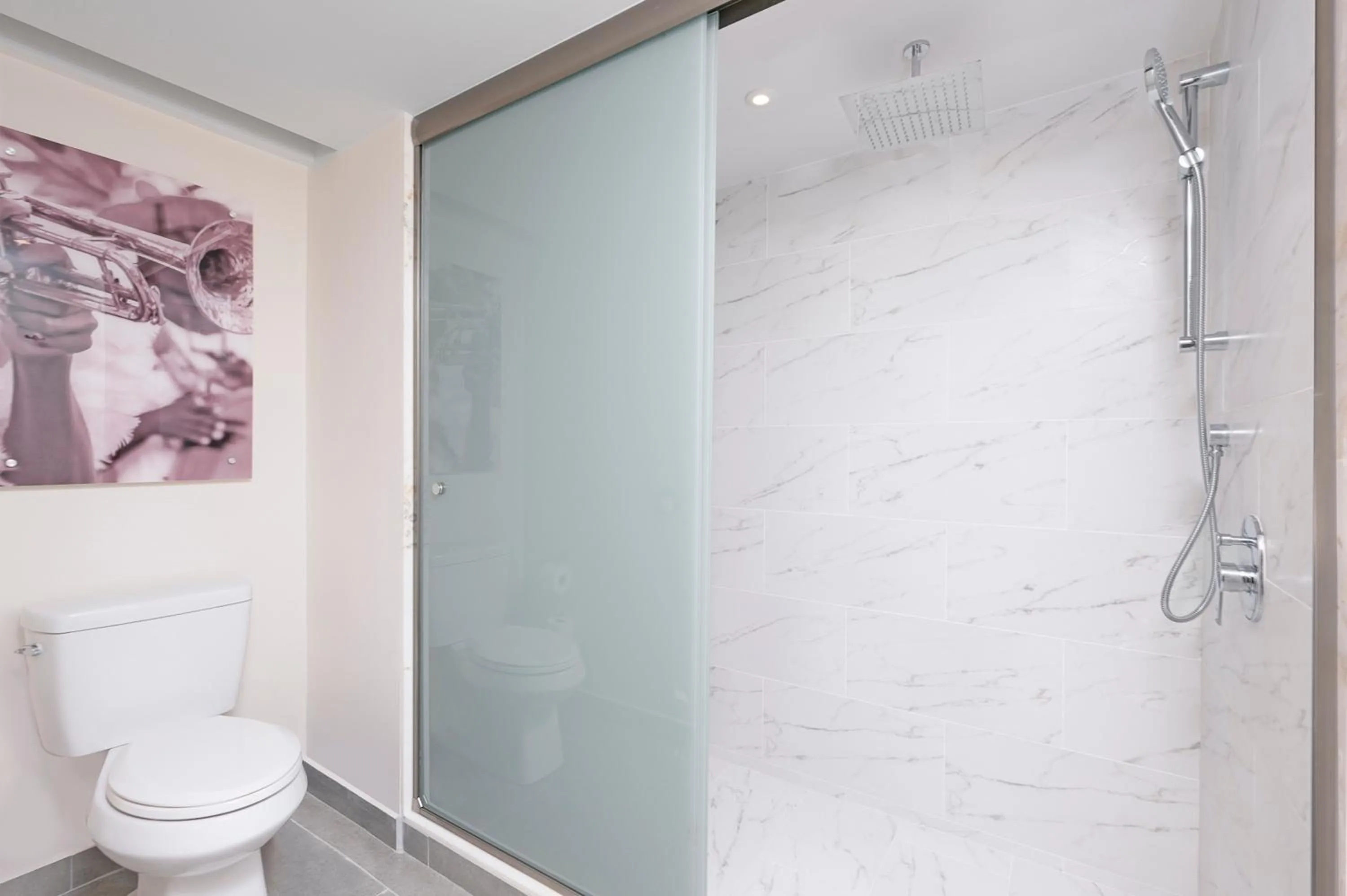 Luxury Junior Suite Beach front Swim Out Diamond Club - single occupancy in Royalton CHIC Antigua, An Autograph Collection All-Inclusive Resort - Adults Only