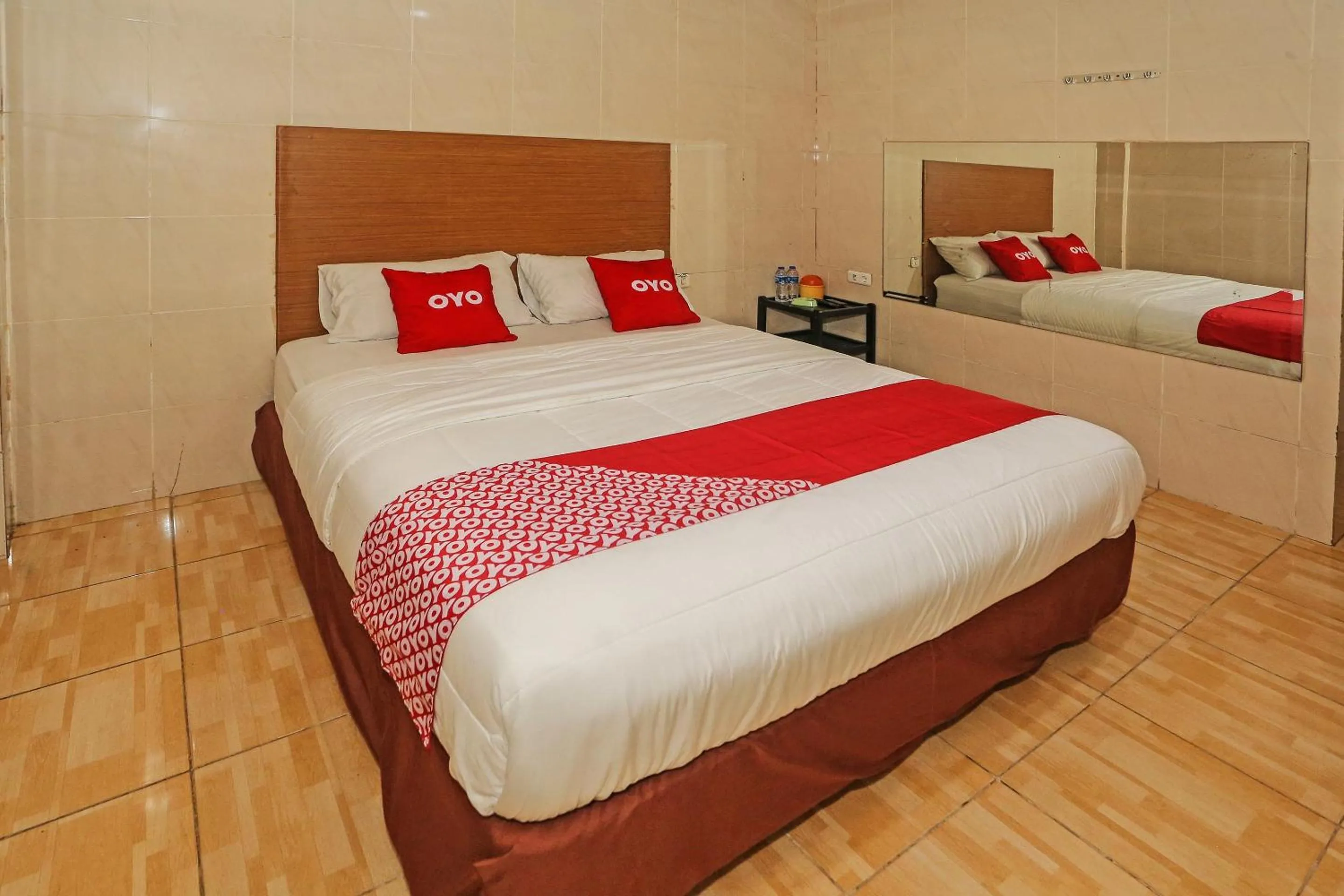 Deluxe Suite in Hotel O Ciputat