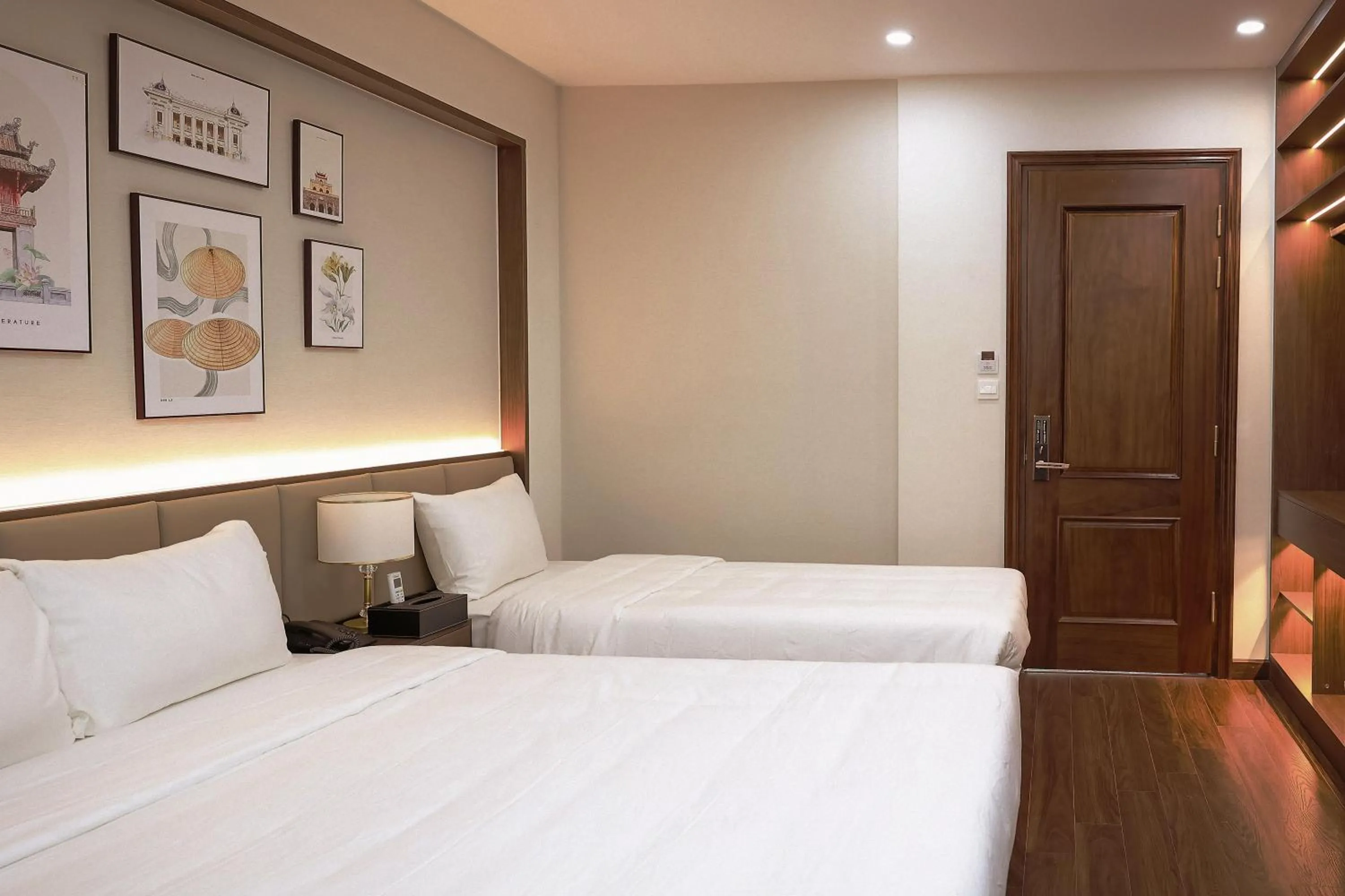 Deluxe Twin Room in The Cosy Inn Hanoi
