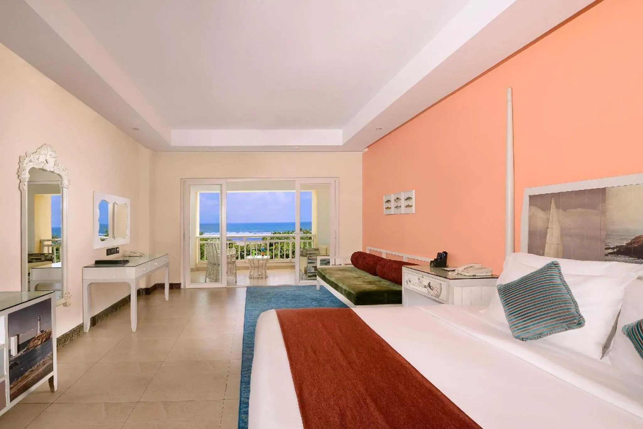 Premium Double Room with Sea View in Mayfair Waves