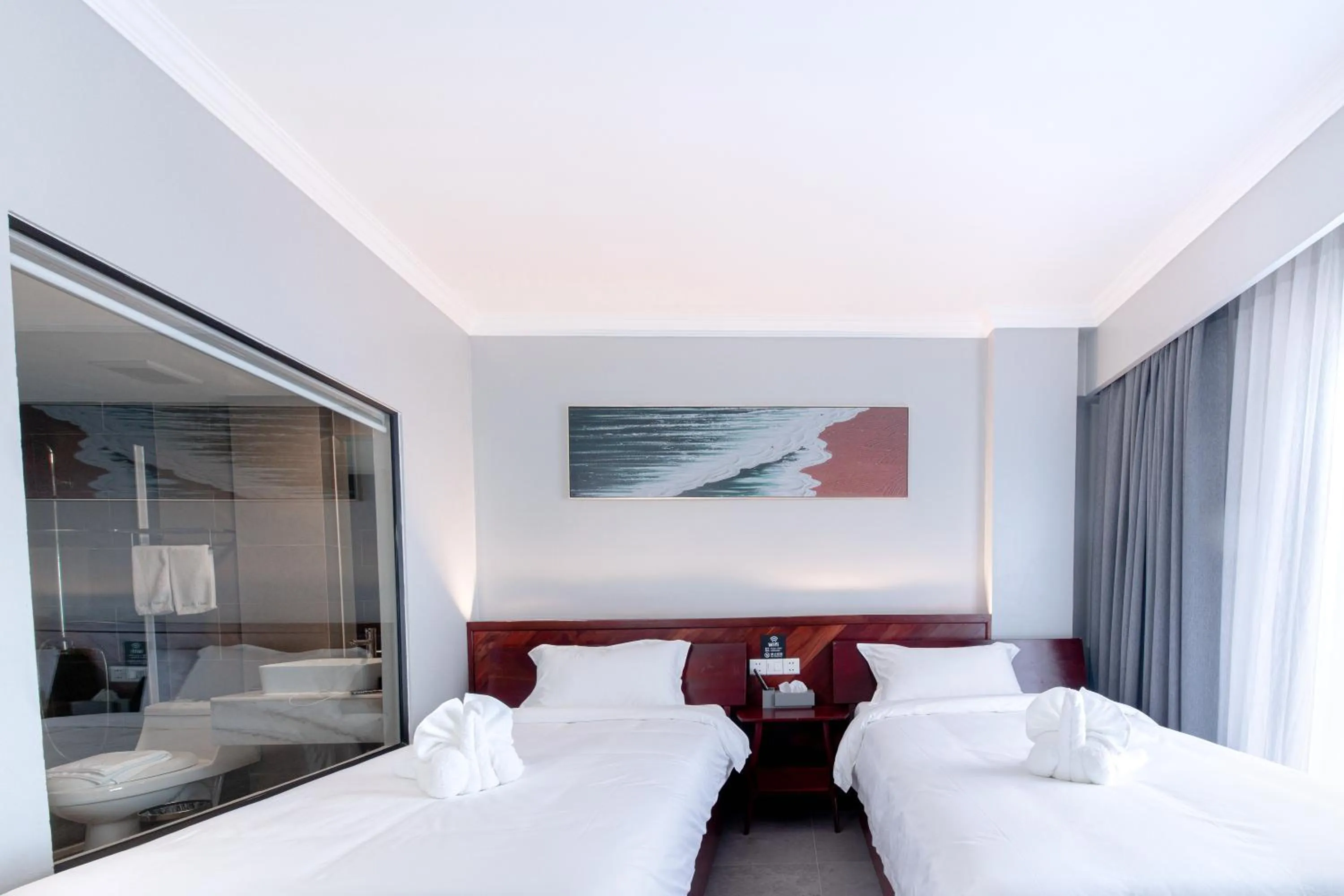 Twin Room with Balcony in Solar Hotel