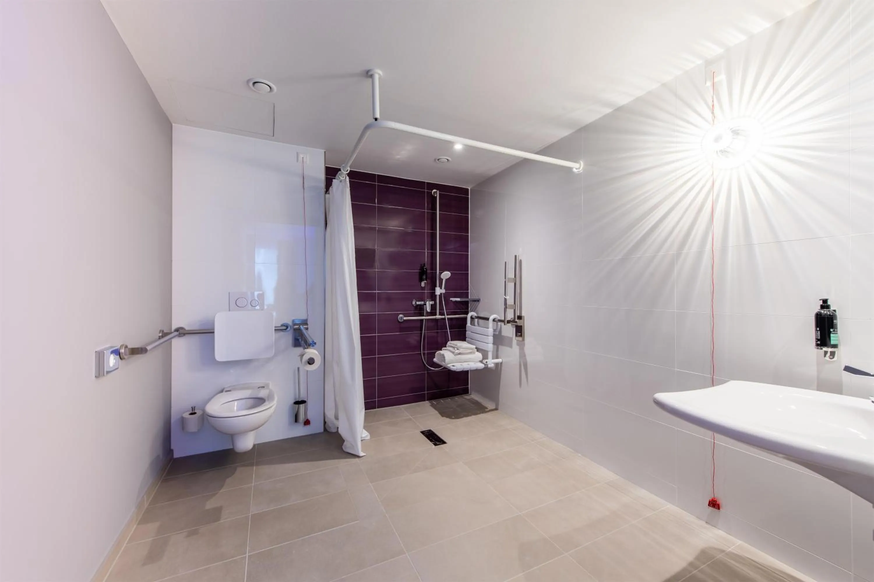 King Room - Disability Access w/ walk in shower in Premier Inn Stuttgart Feuerbach