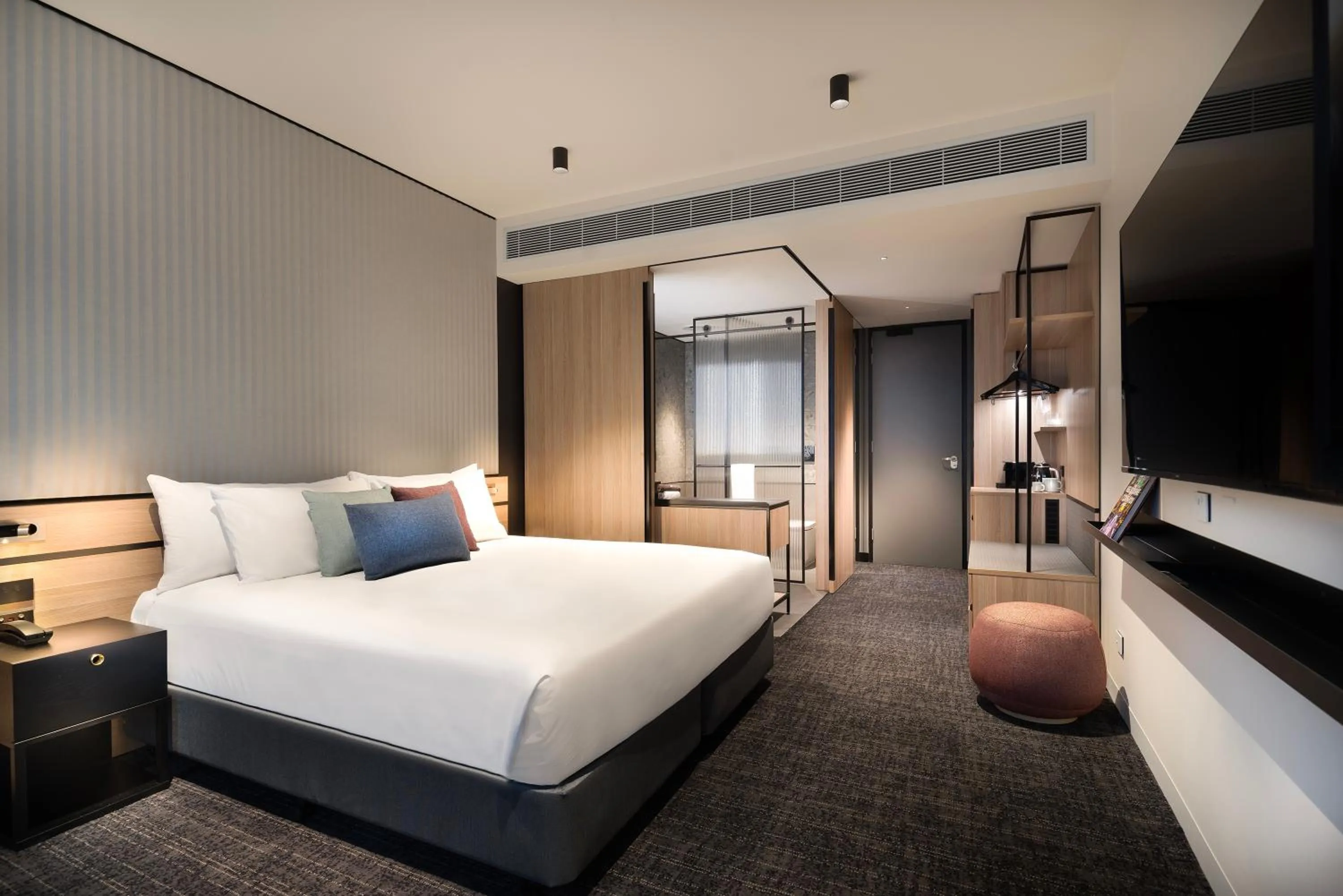 Urban Laneway King in The Howey