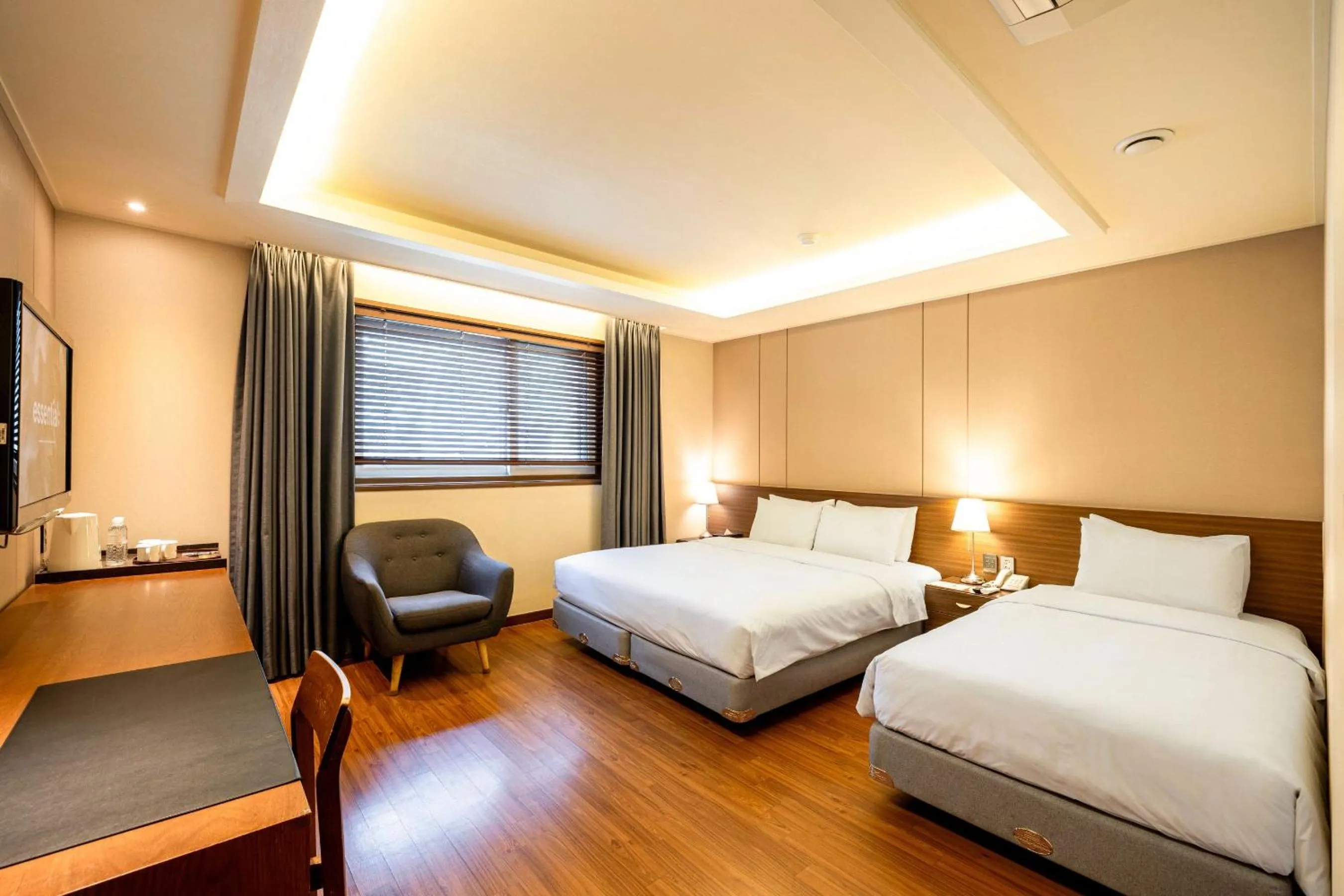 Deluxe Twin Room in Hotel Sunbee Insadong