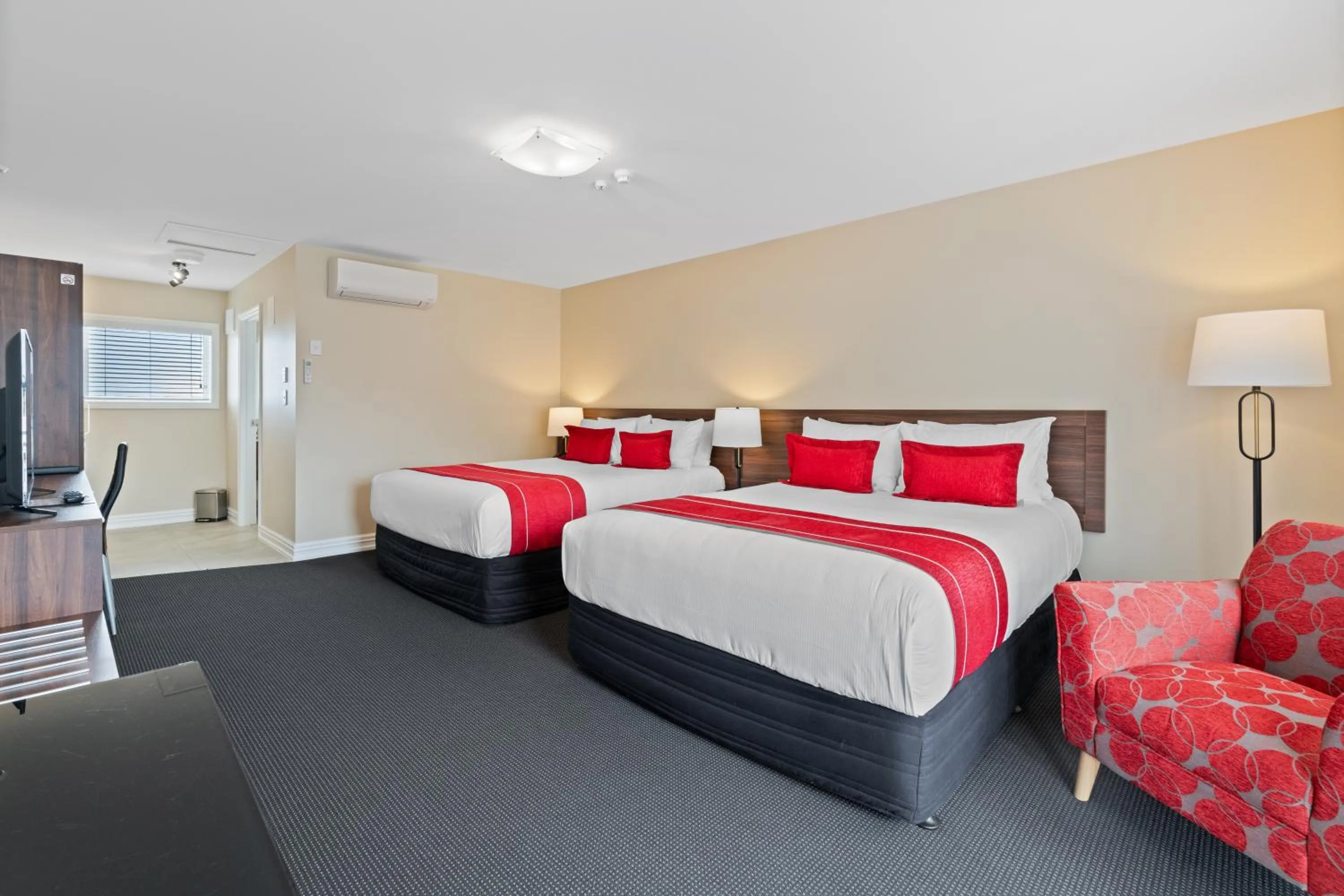 Superior Queen Room with Two Queen Beds in Newina Rotorua
