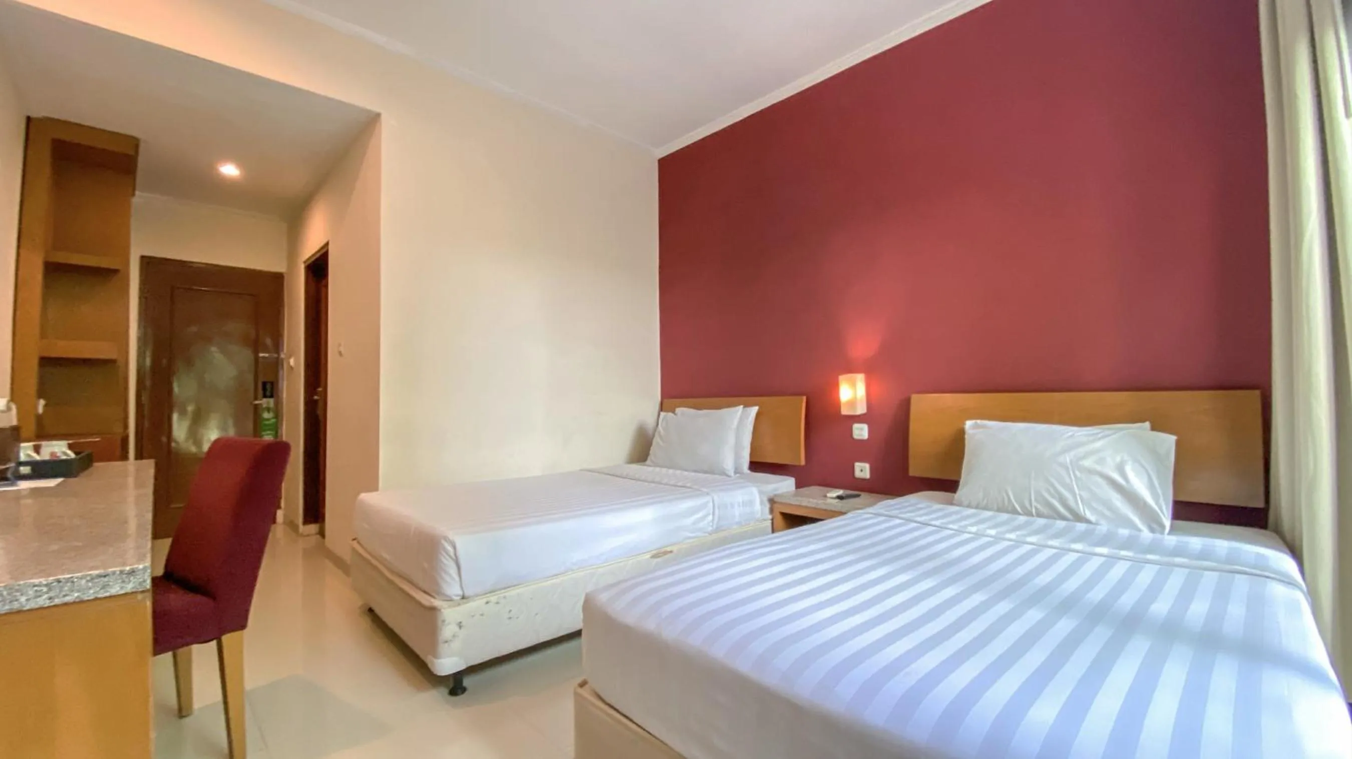 Standard Twin Room in Lorin Dwangsa Solo Hotel