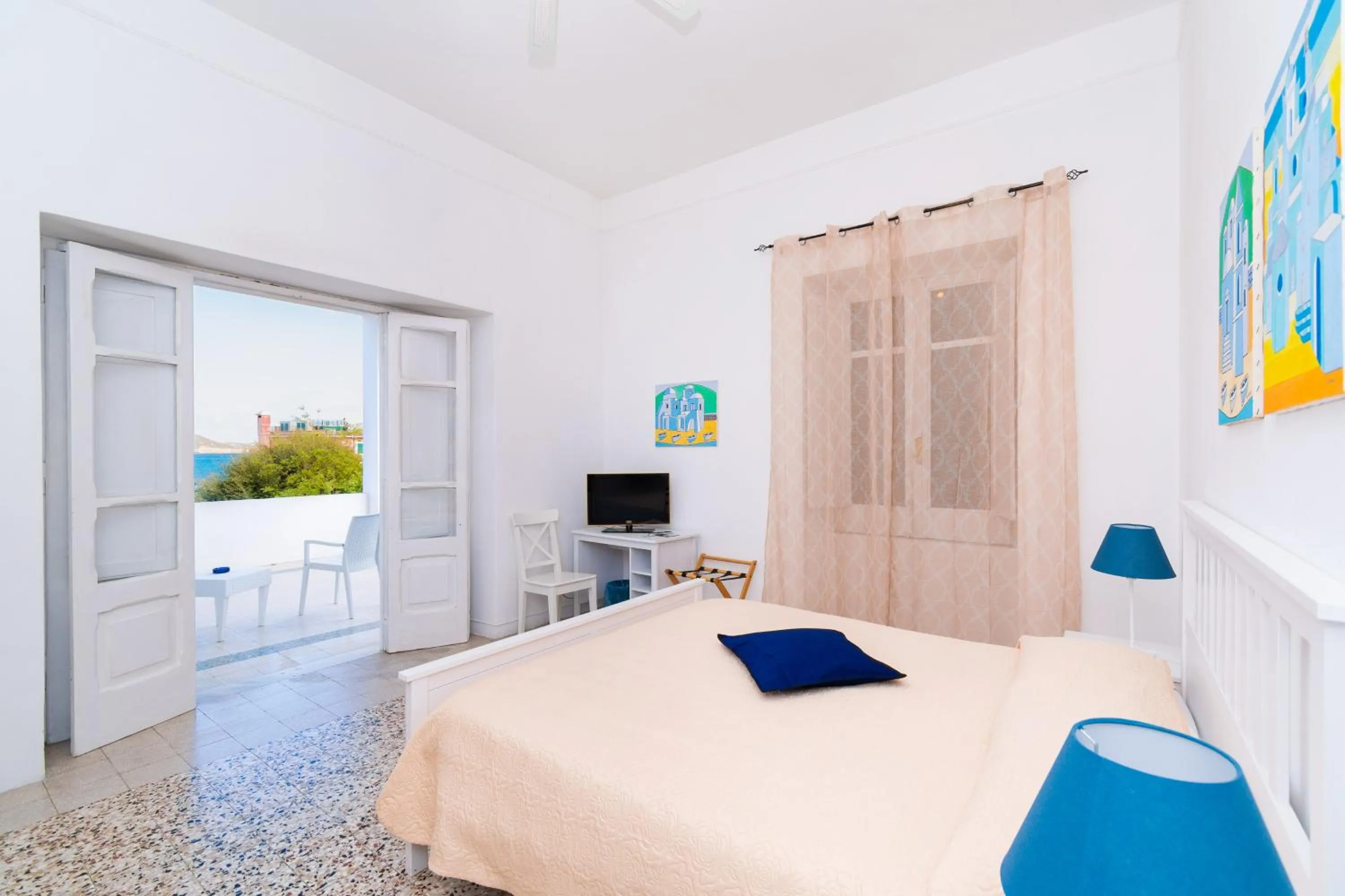 Double Room with Air conditioning and Sea View in Villa Panoramica - Ischia Ponte