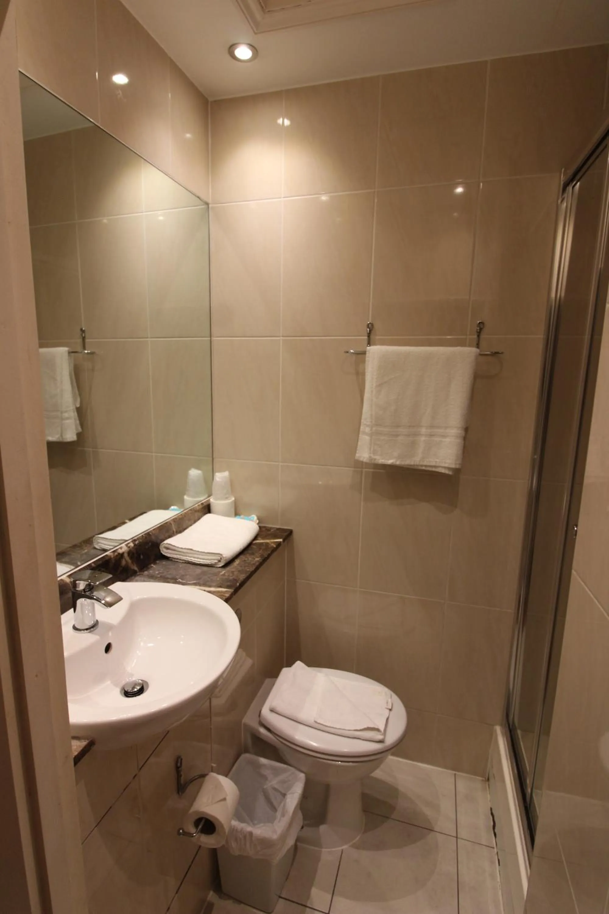 Standard Double Room in Wedgewood Hotel