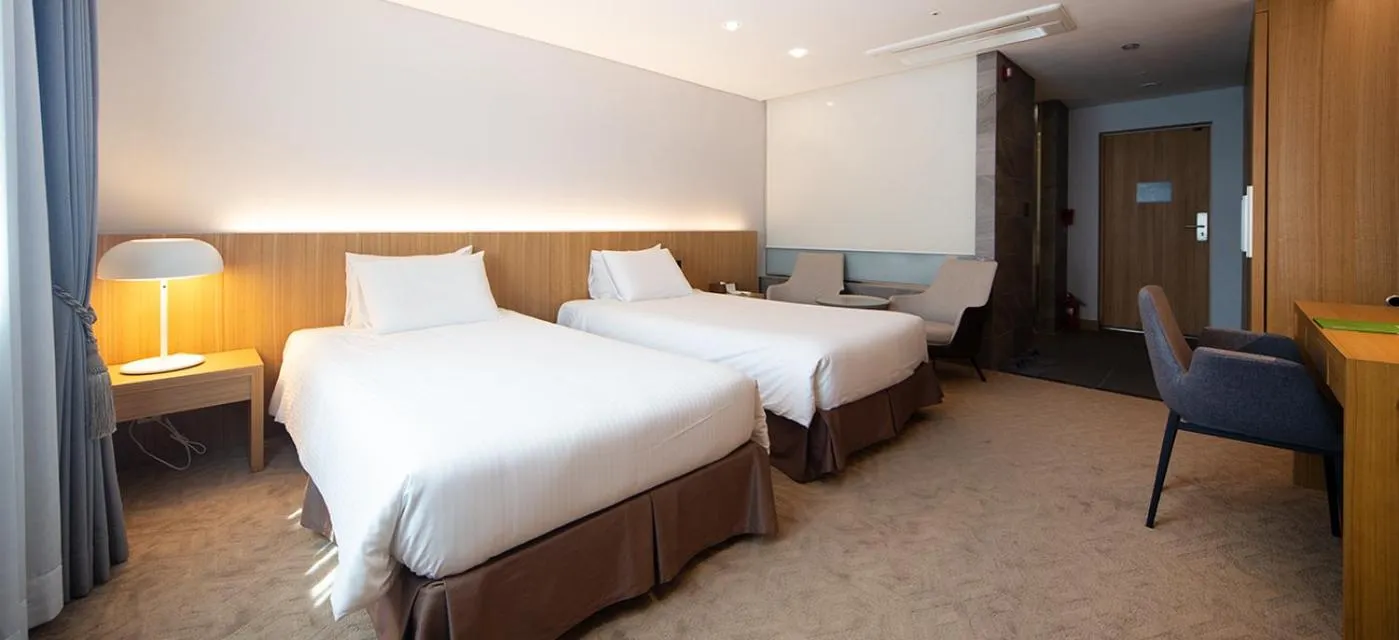 Standard Twin Room in Ulsan City Hotel