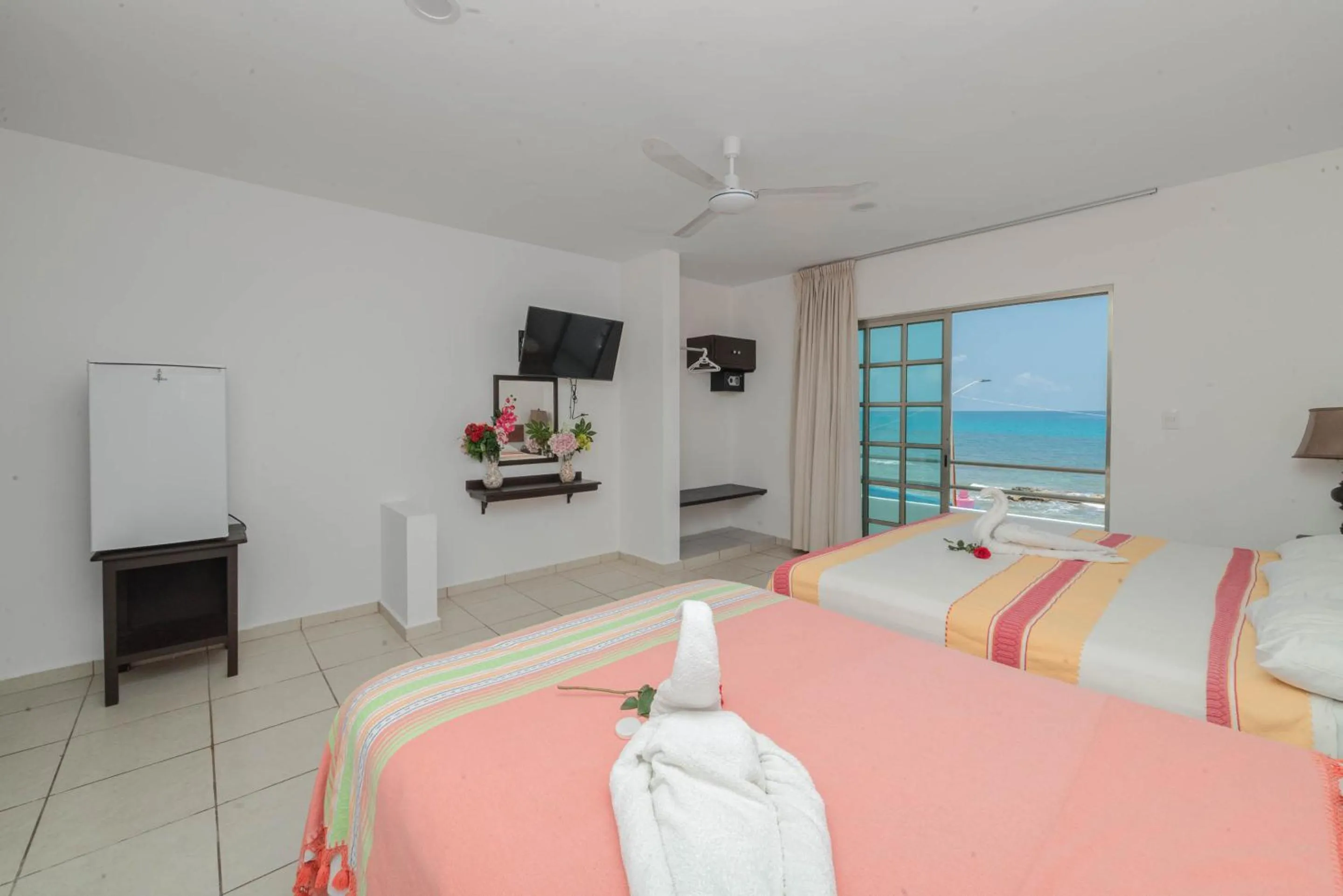 Suite with Pool View in Hotel La Trigueña