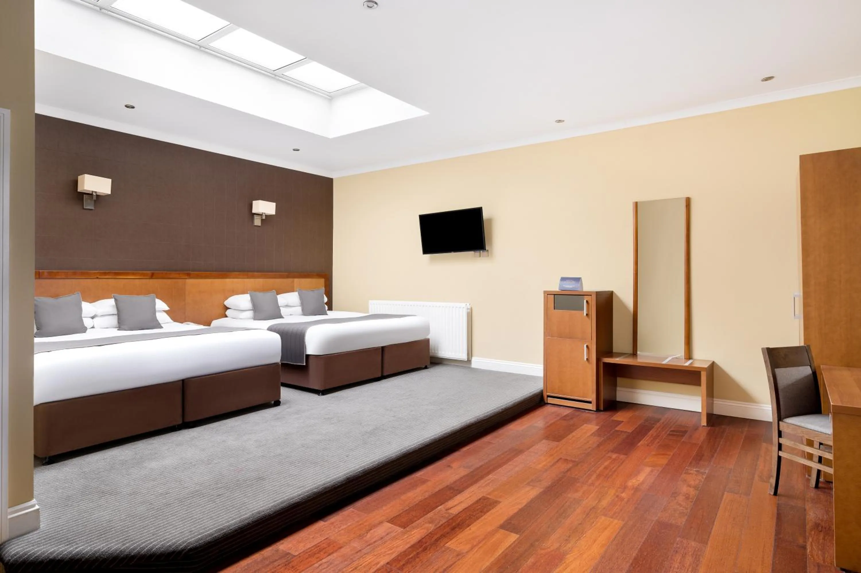 Superior Twin Room in Royal Station Hotel- Part of the Cairn Collection