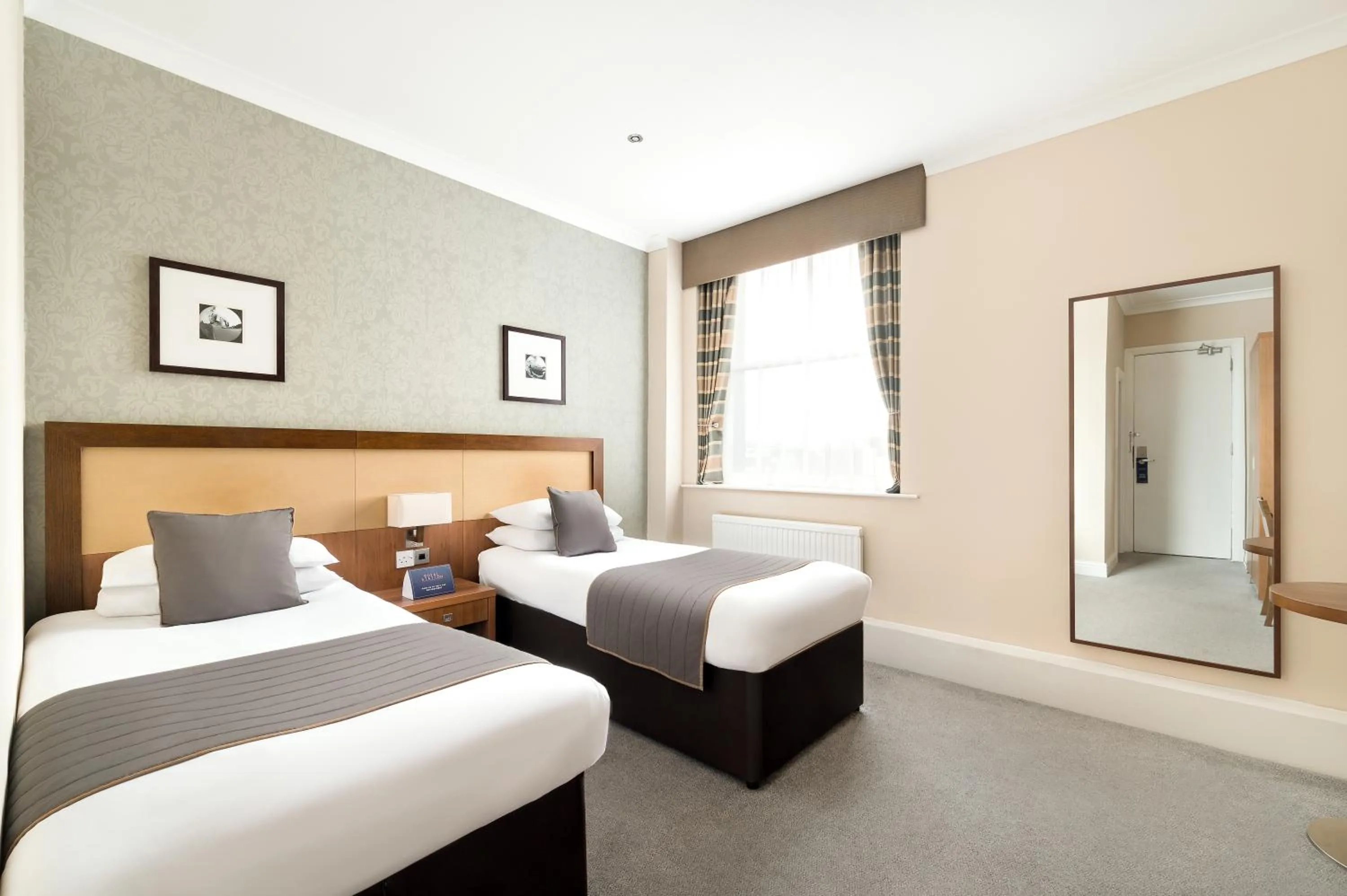 Twin Room in Royal Station Hotel- Part of the Cairn Collection