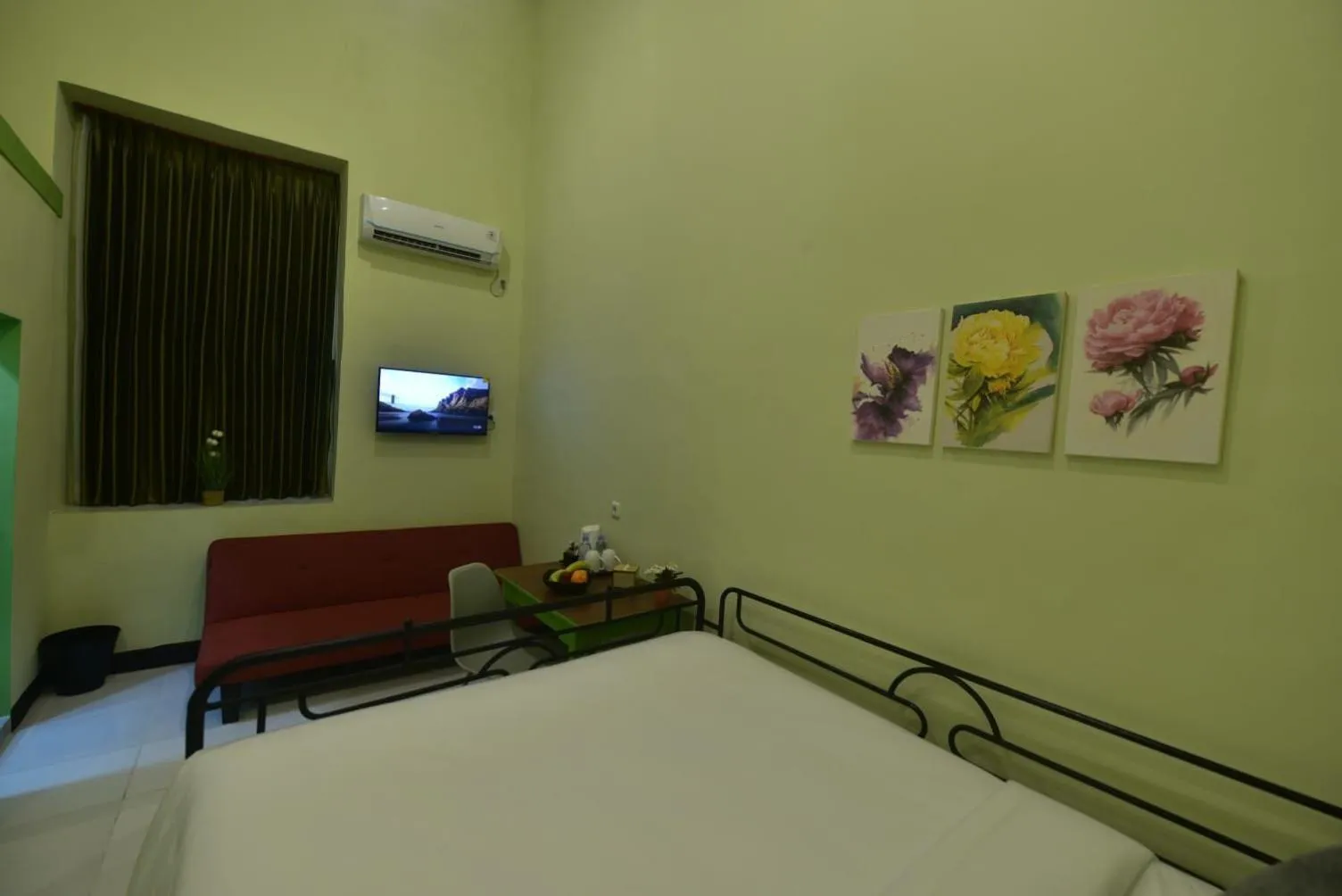 Superior Double Room in Hotel Irian Surabaya
