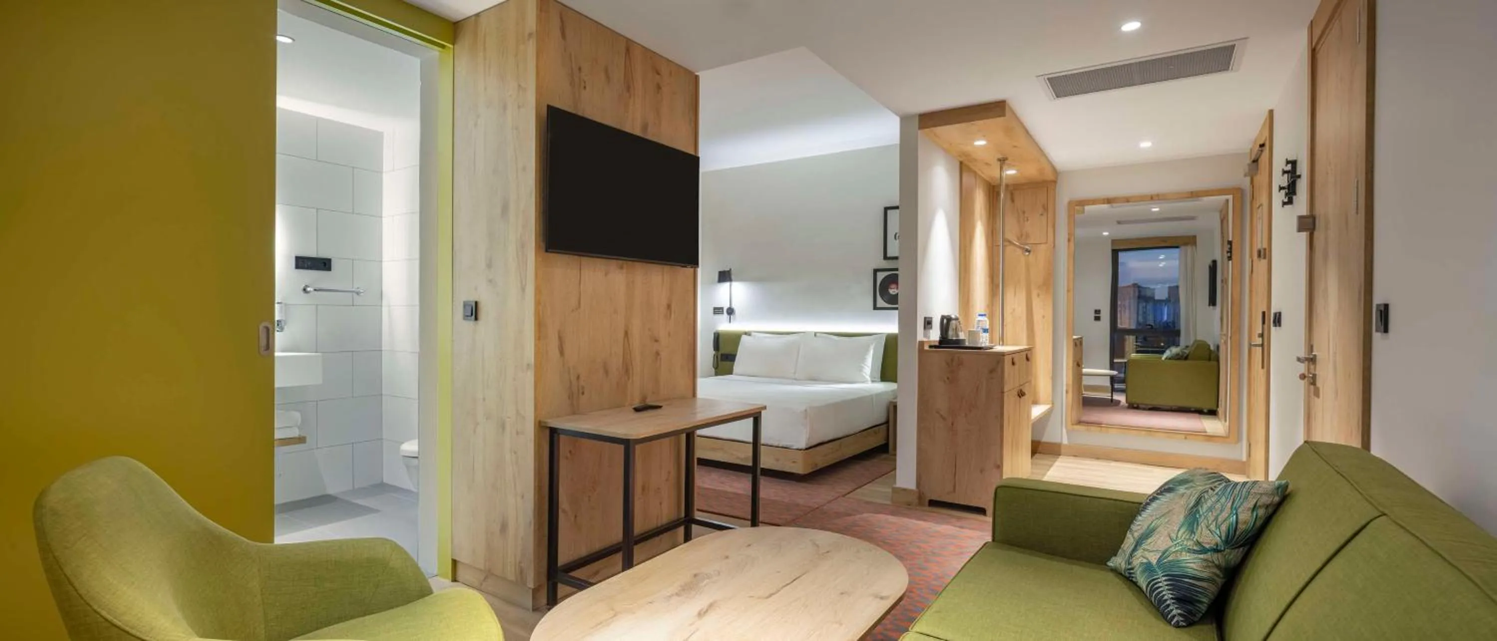 Family Connecting Room in Hampton By Hilton Cerkezkoy