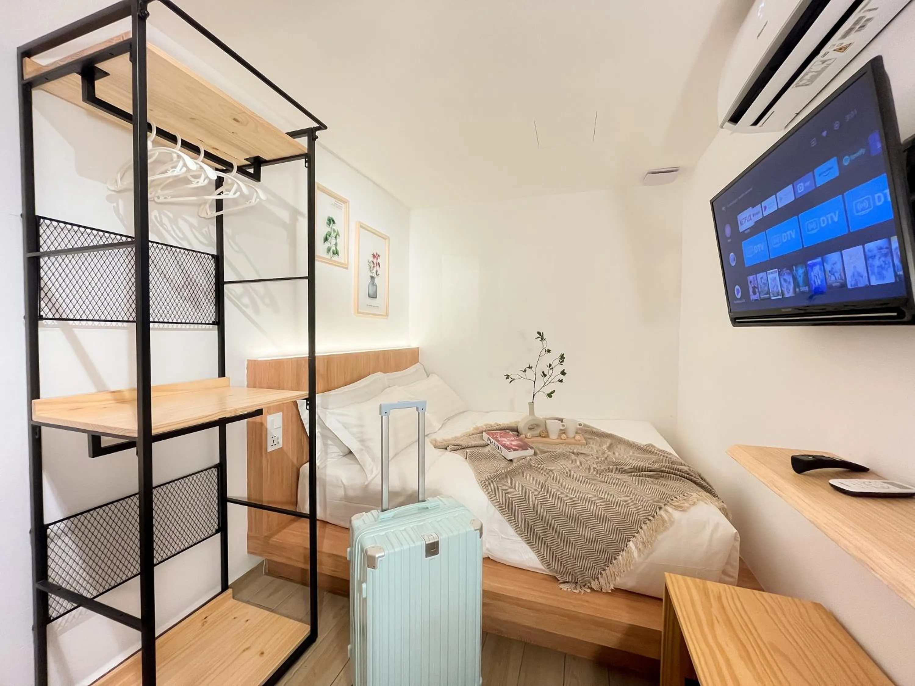 Accessible Deluxe Double Room - single occupancy in Sleep Box Penang