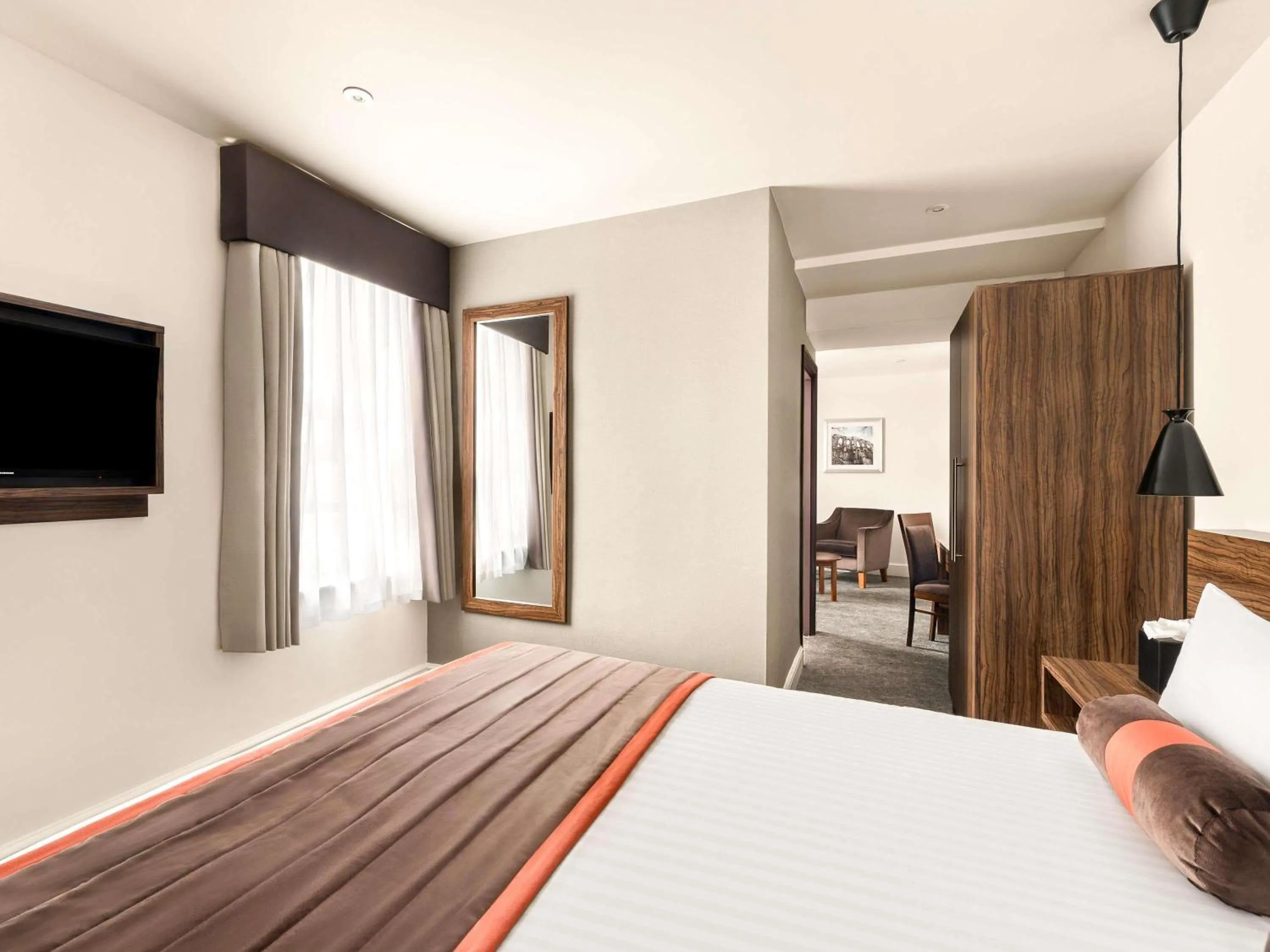 Junior Suite in Mercure Doncaster Centre Danum Hotel