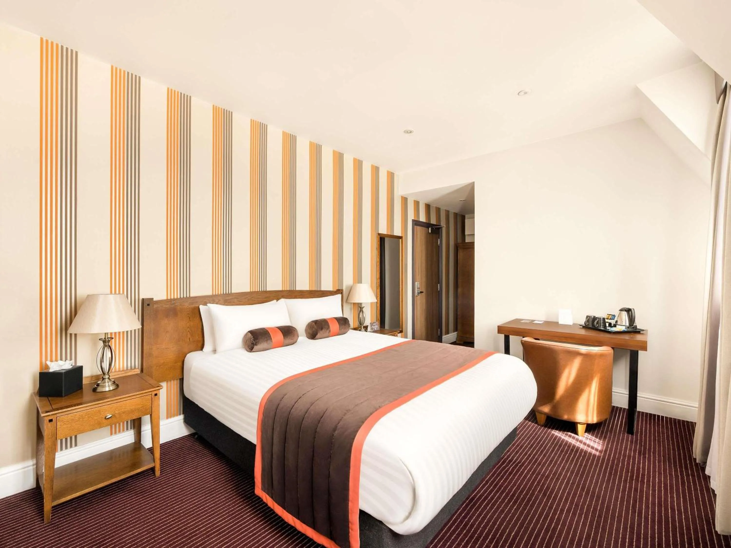 Standard King Room in Mercure Doncaster Centre Danum Hotel