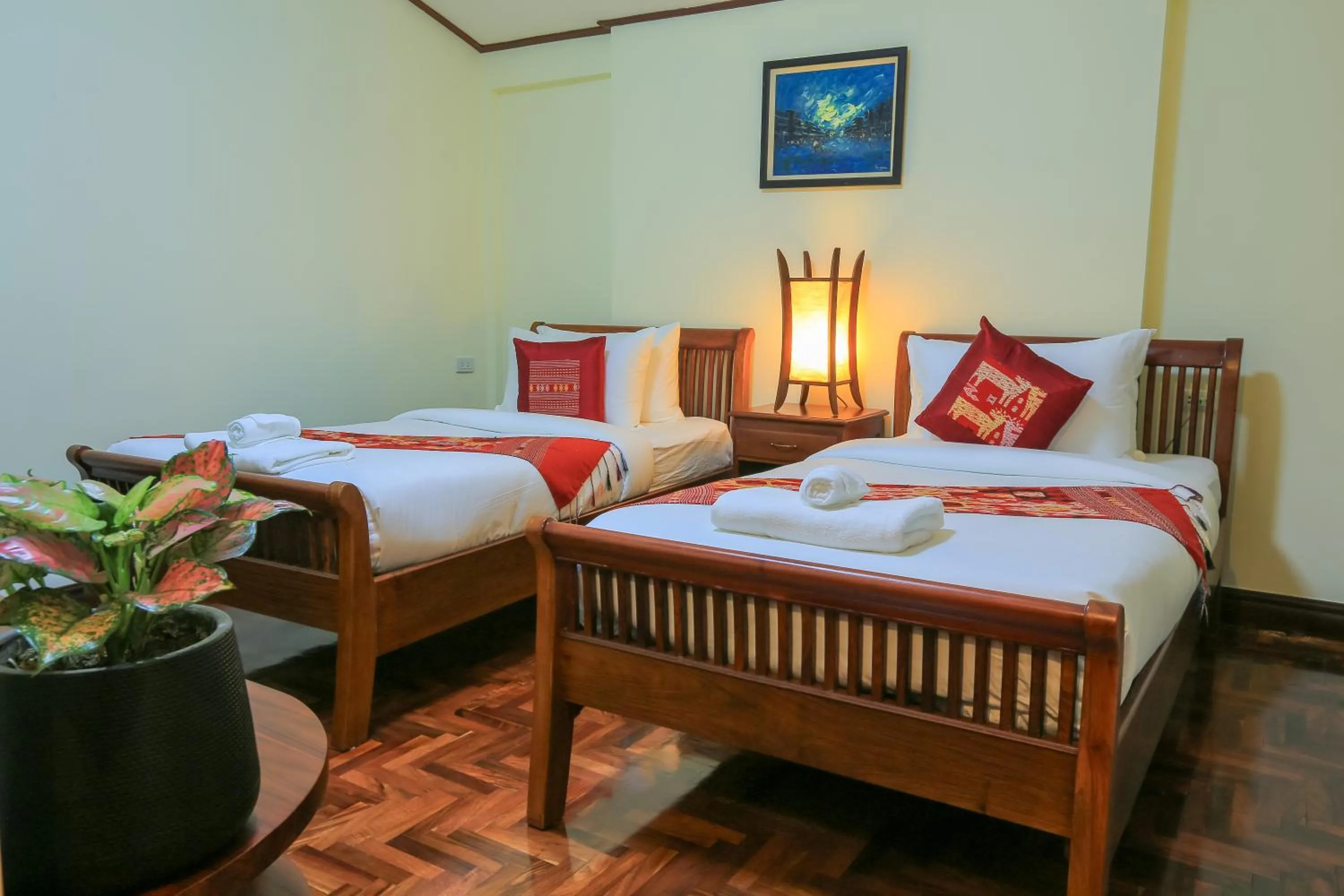 Superior Twin Room in Phongsavath Boutique Hotel