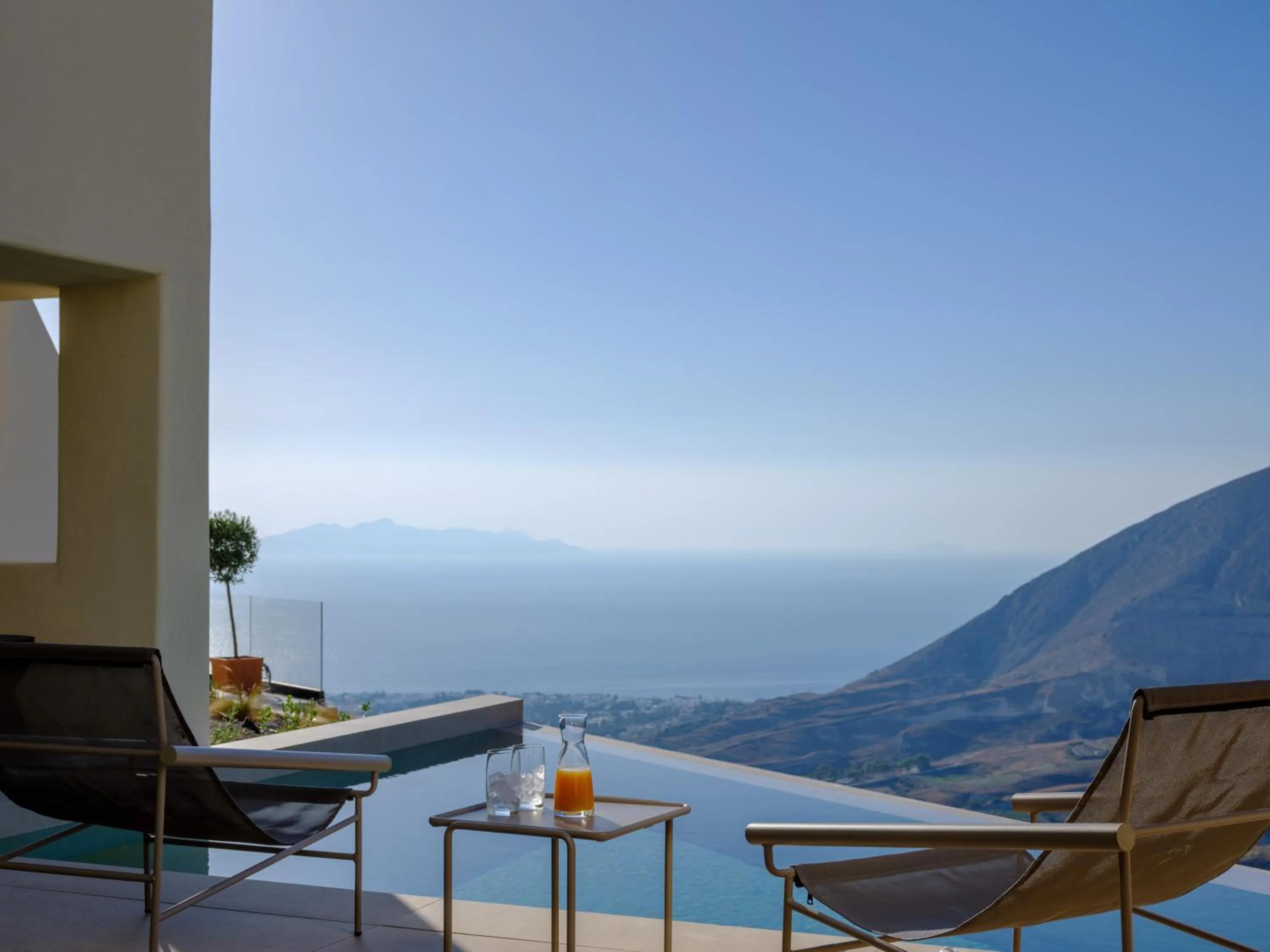  Senior Suite with Heated Pool and Sea View in Elessa Hotel