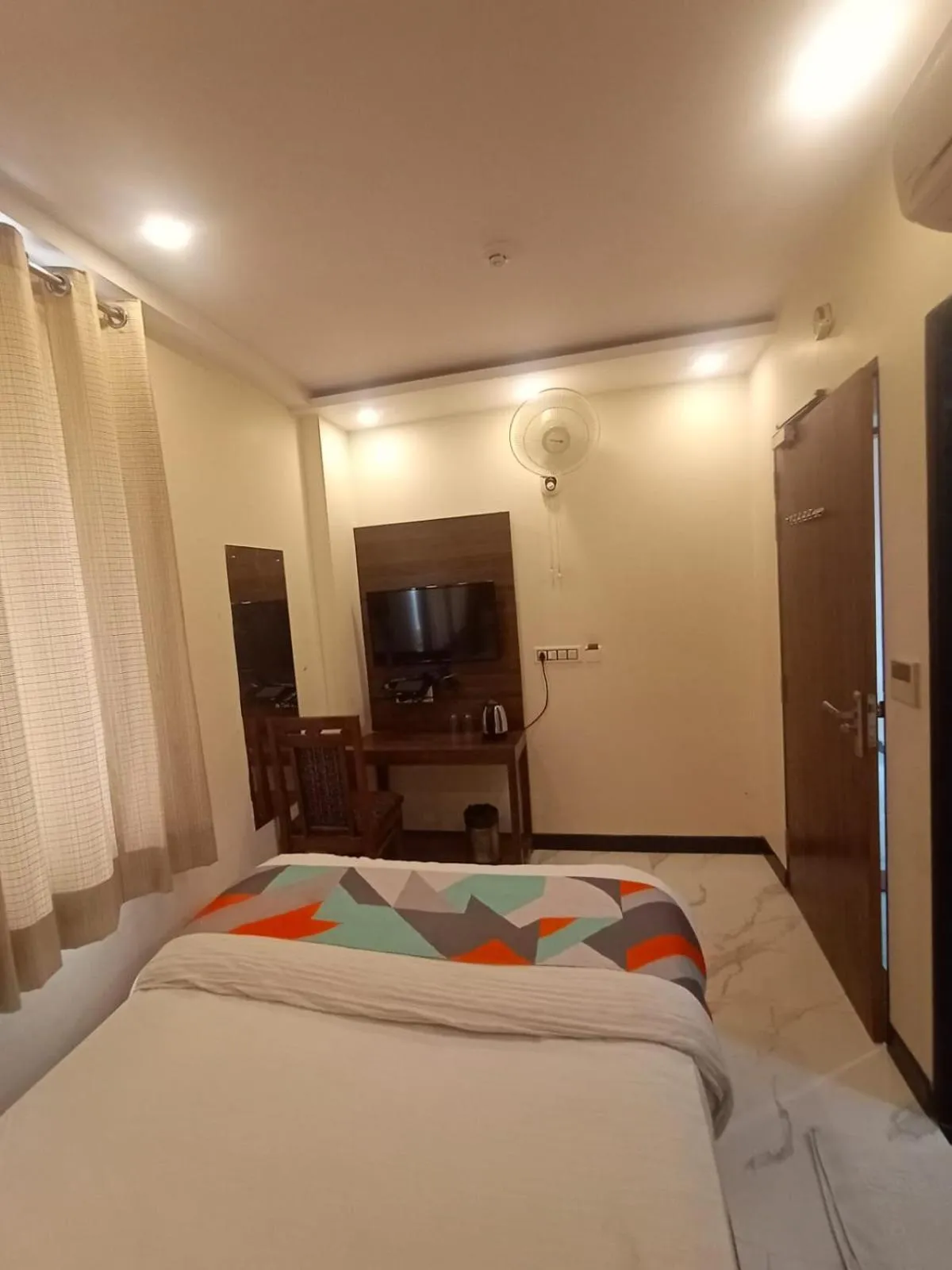 Deluxe Room in Jasoda Heritage Hotel Near Hawa Mahal
