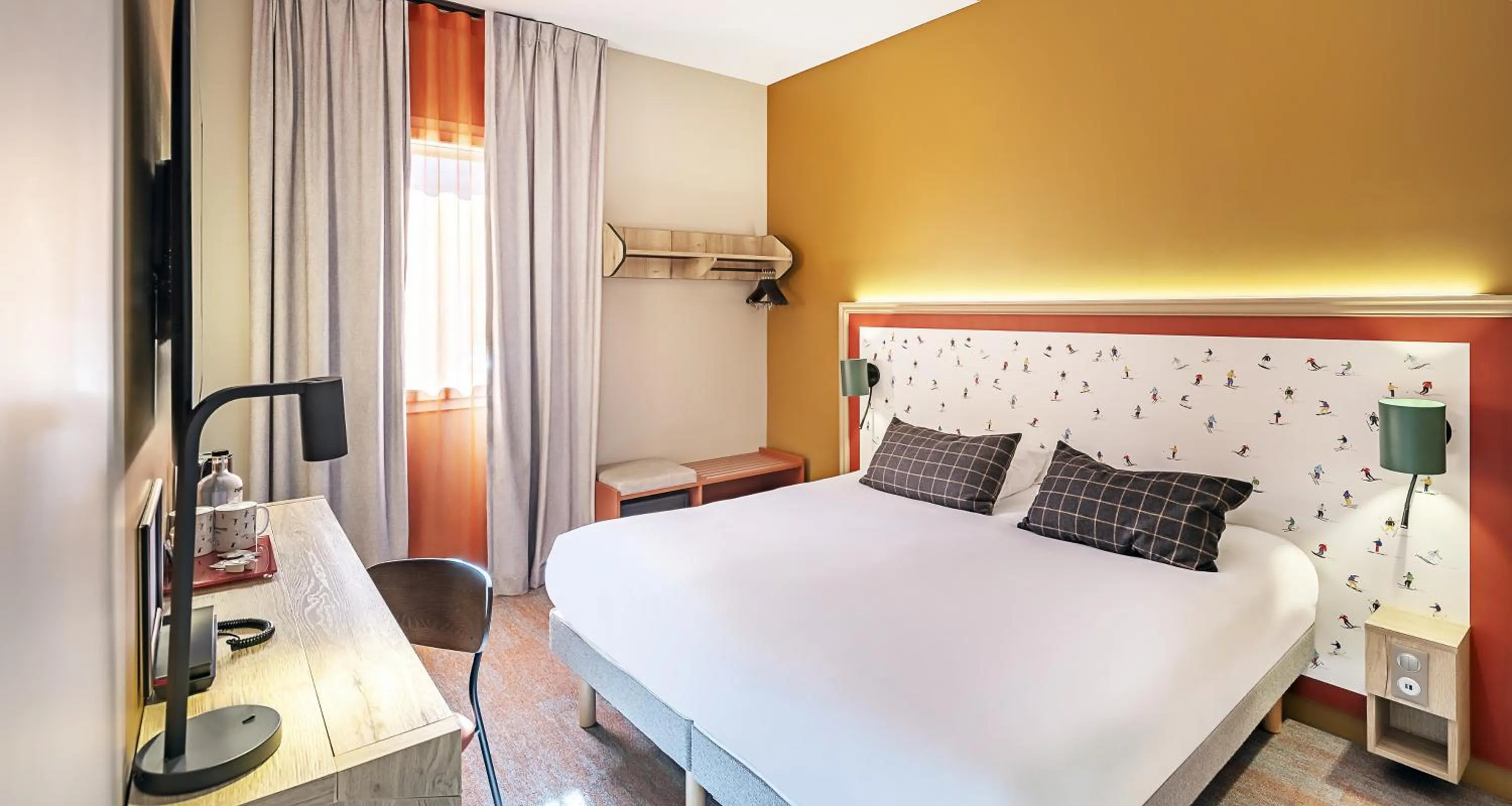 Standard Queen Room - Non-Smoking in Best Western Coeur de Maurienne Hotel Restaurant & Spa